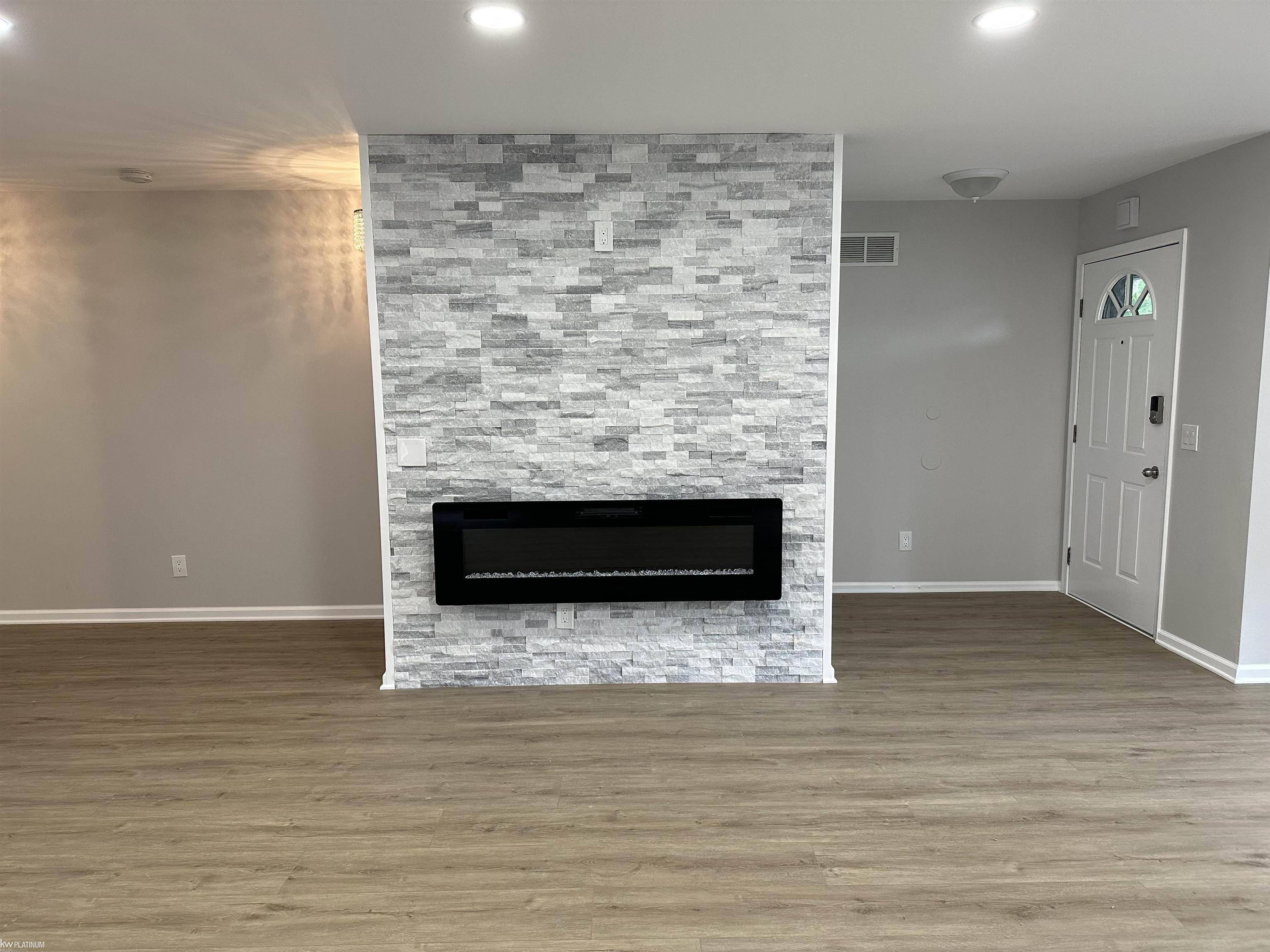 Harrison Twp, MI 48045,39574 MACOMBER