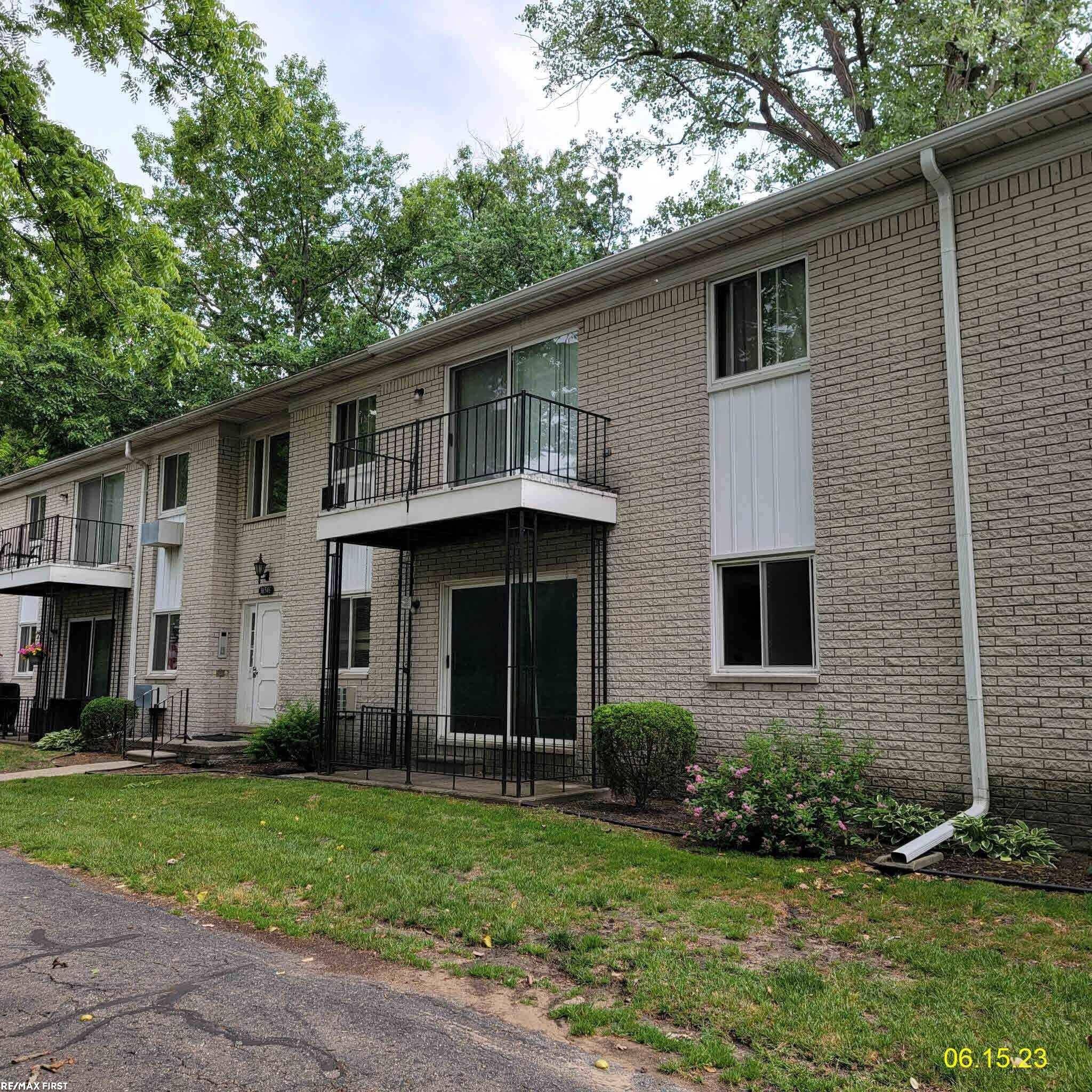 Harrison Twp, MI 48045,36546 Union Lake