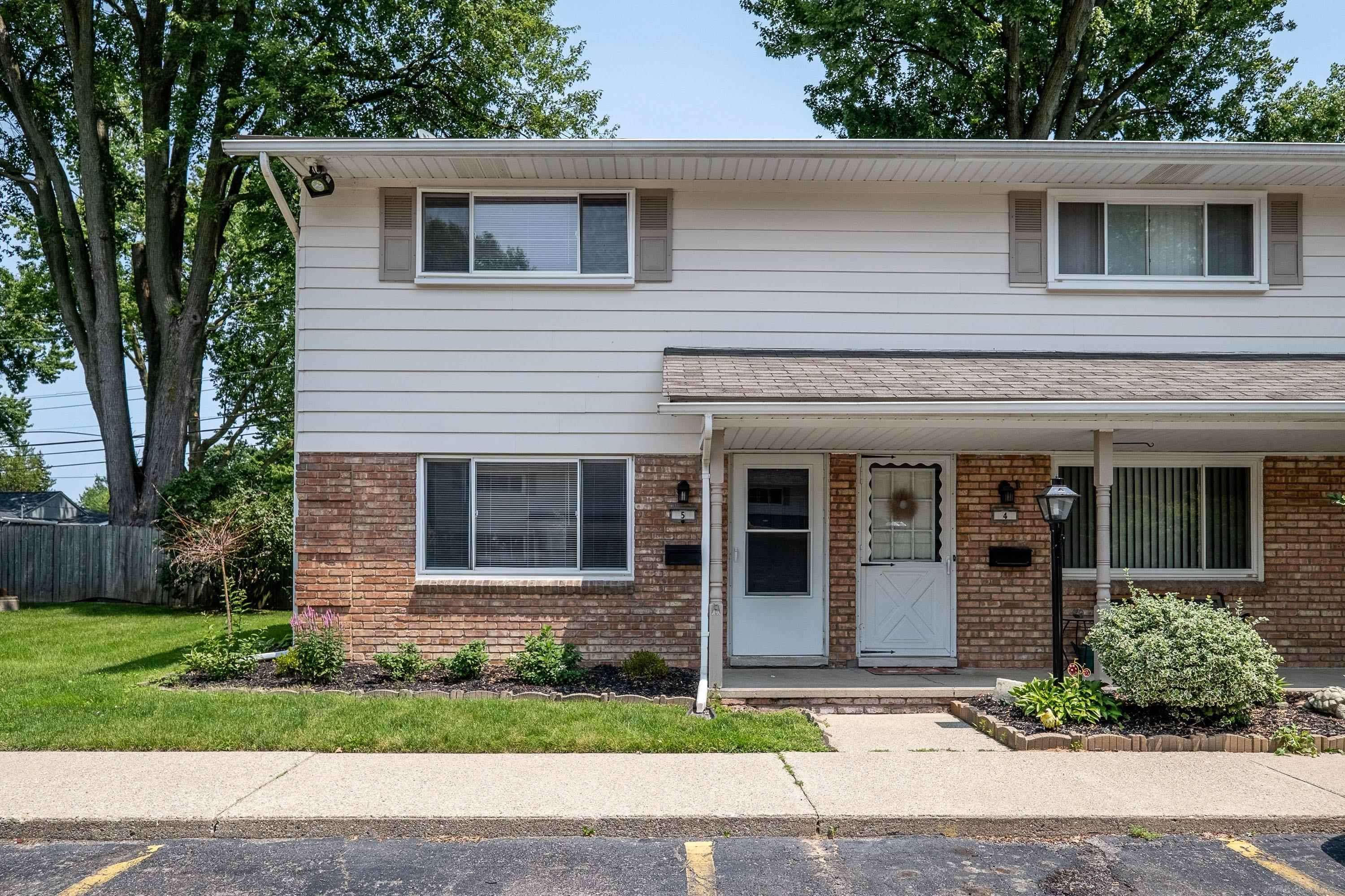 Harrison Twp, MI 48045,25725 SOUTH RIVER