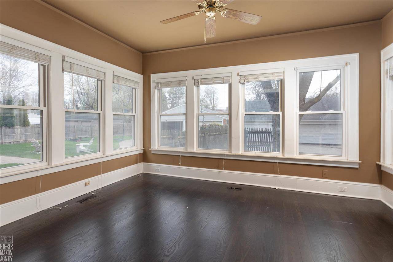 Grosse Pointe, MI 48230,387 Neff