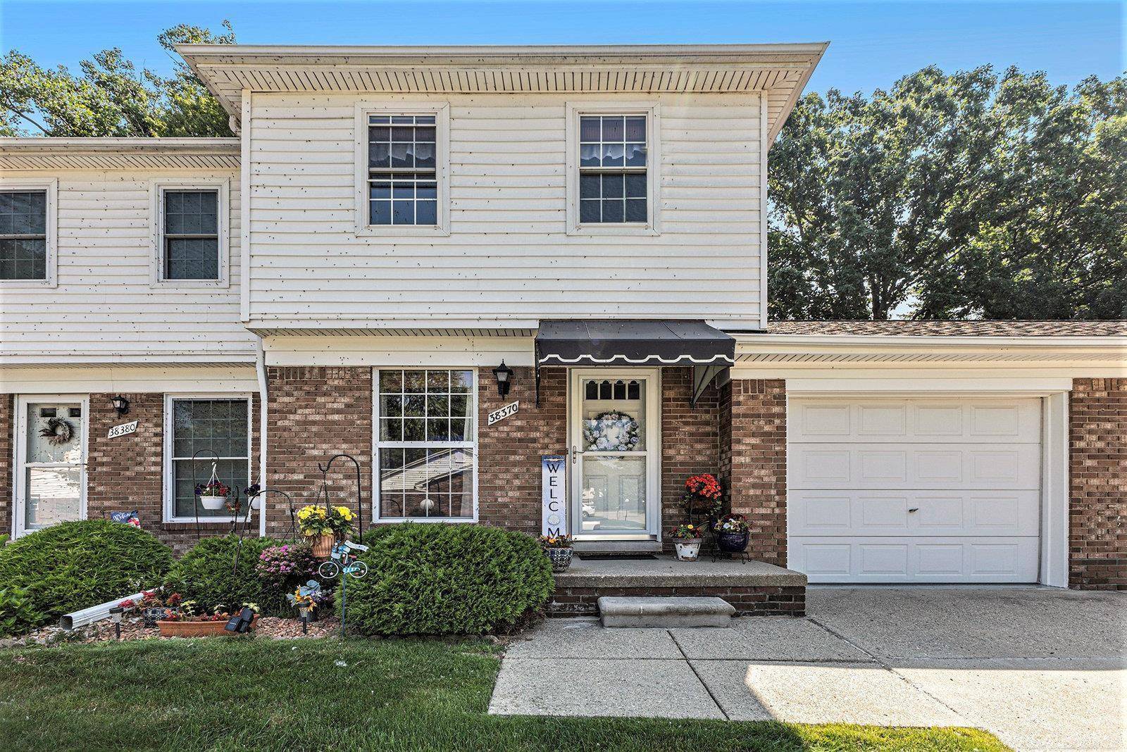 Harrison Twp, MI 48045,38370 Maple