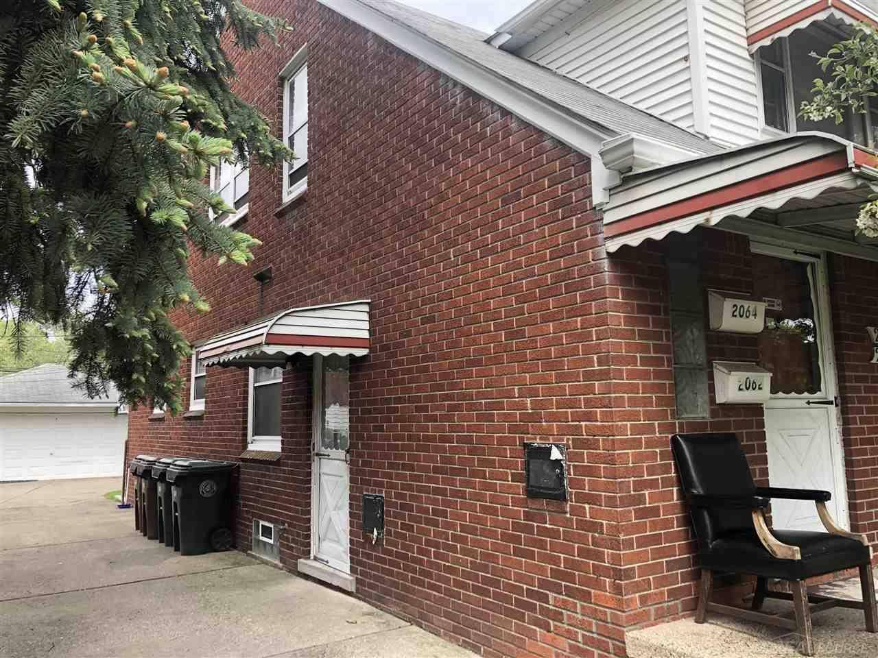 Grosse Pointe Woods, MI 48236,2062-64 Vernier RD