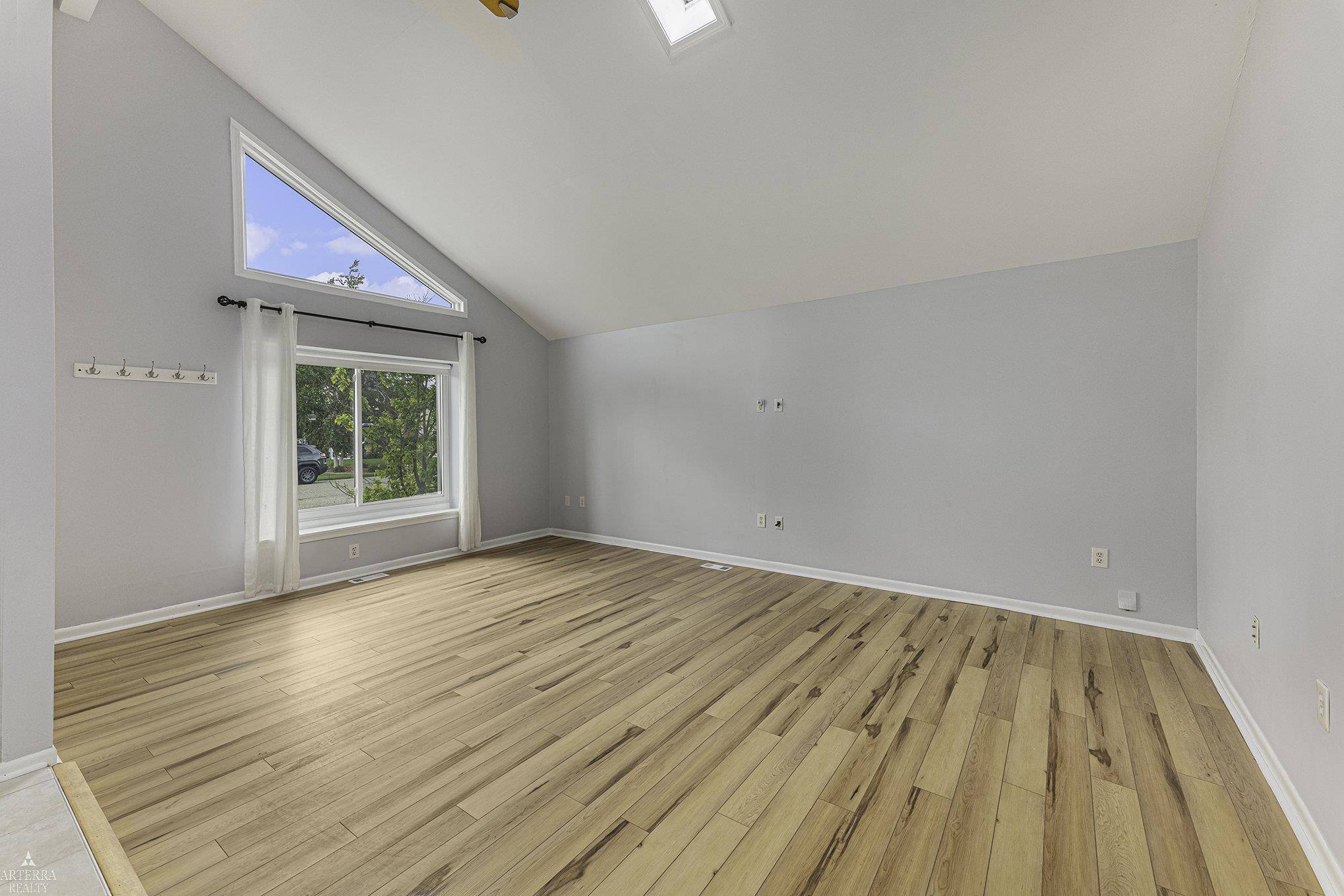 Harrison Twp, MI 48045,39198 Willmarth