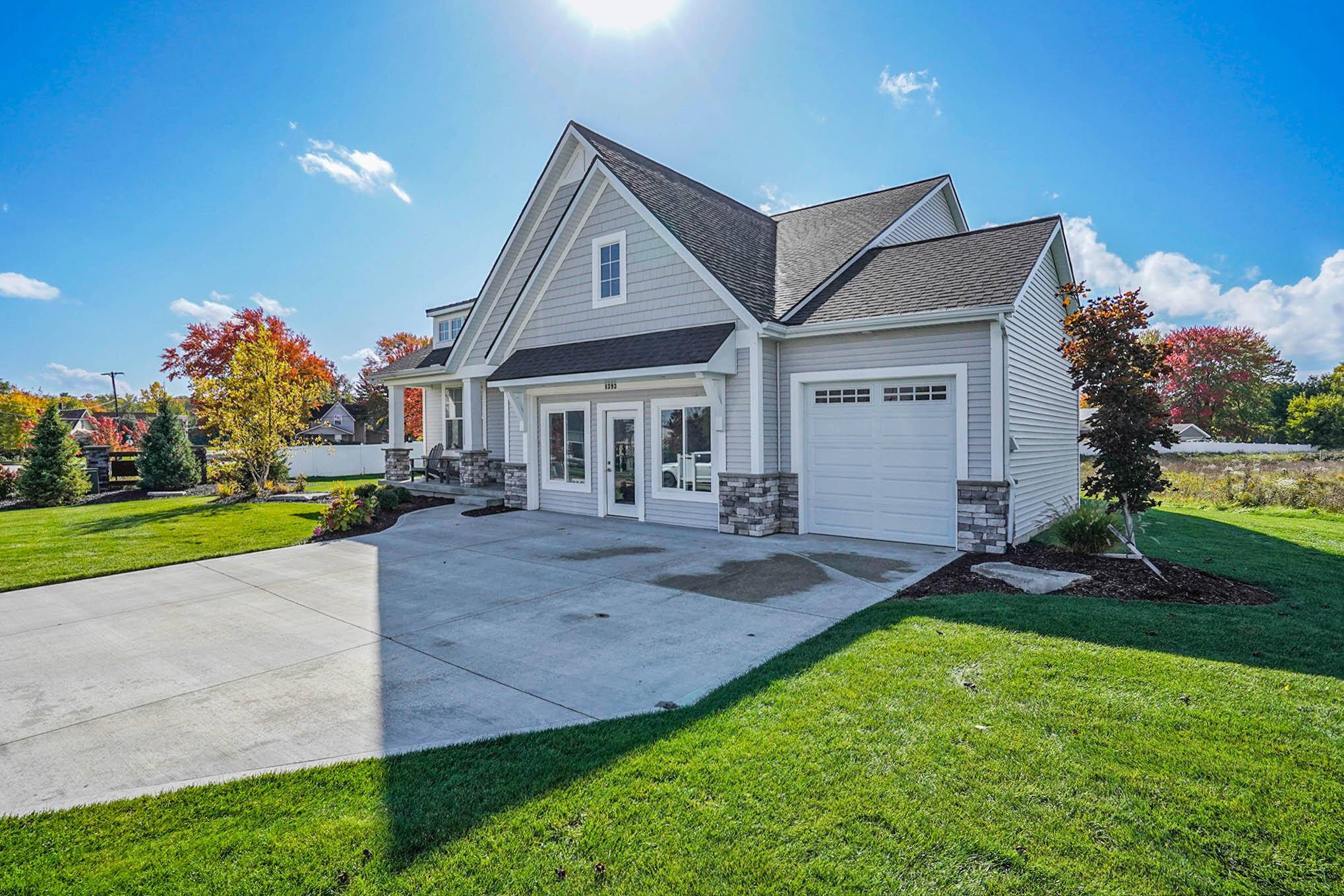 Byron Center, MI 49315,8393 Woodhaven DR SW #01