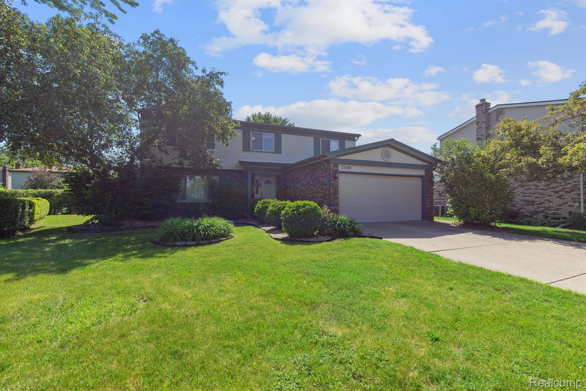 MI 48187,7580 WILLOW CREEK DR