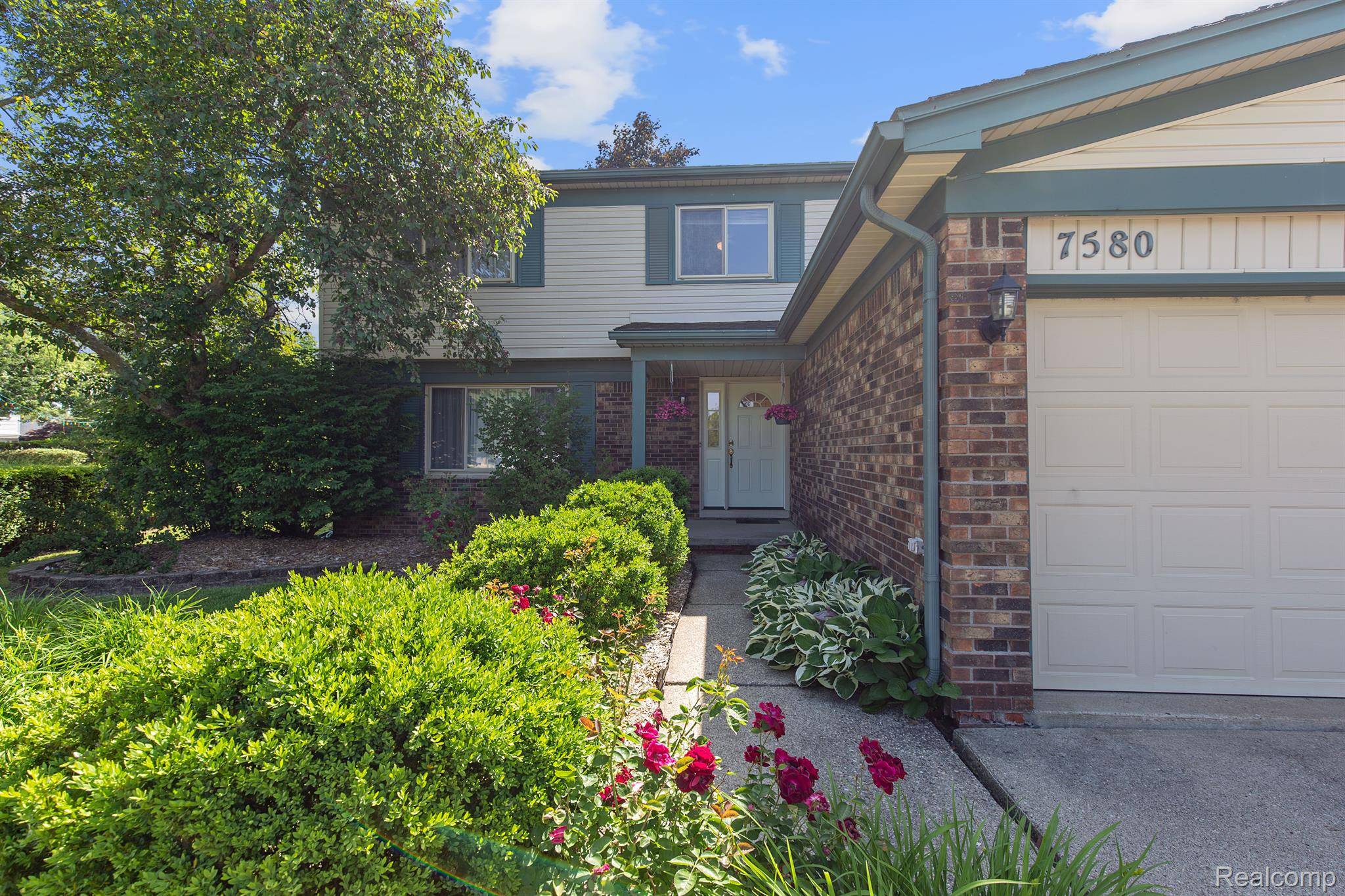 MI 48187,7580 WILLOW CREEK DR