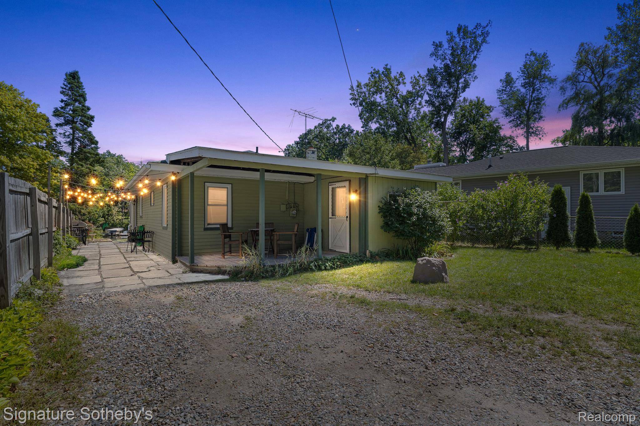 MI 48362,110 SHOREWOOD