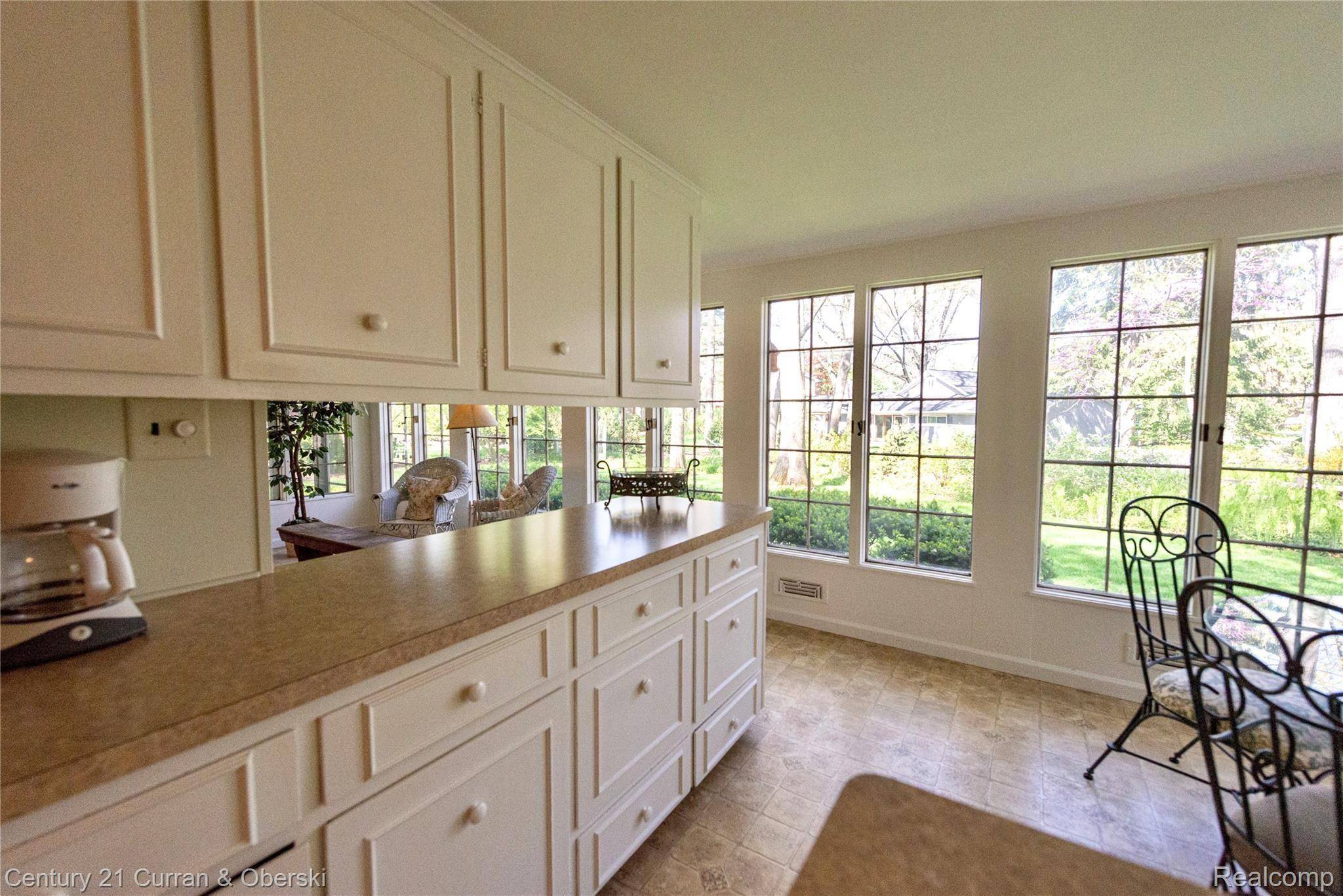 Bloomfield Hills, MI 48301,5640 WOODLAND PASS