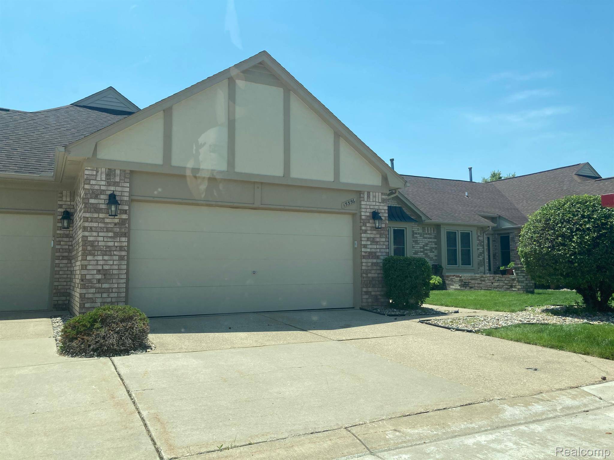 Clinton Twp, MI 48038,15556 ORCHARD RIDGE DR