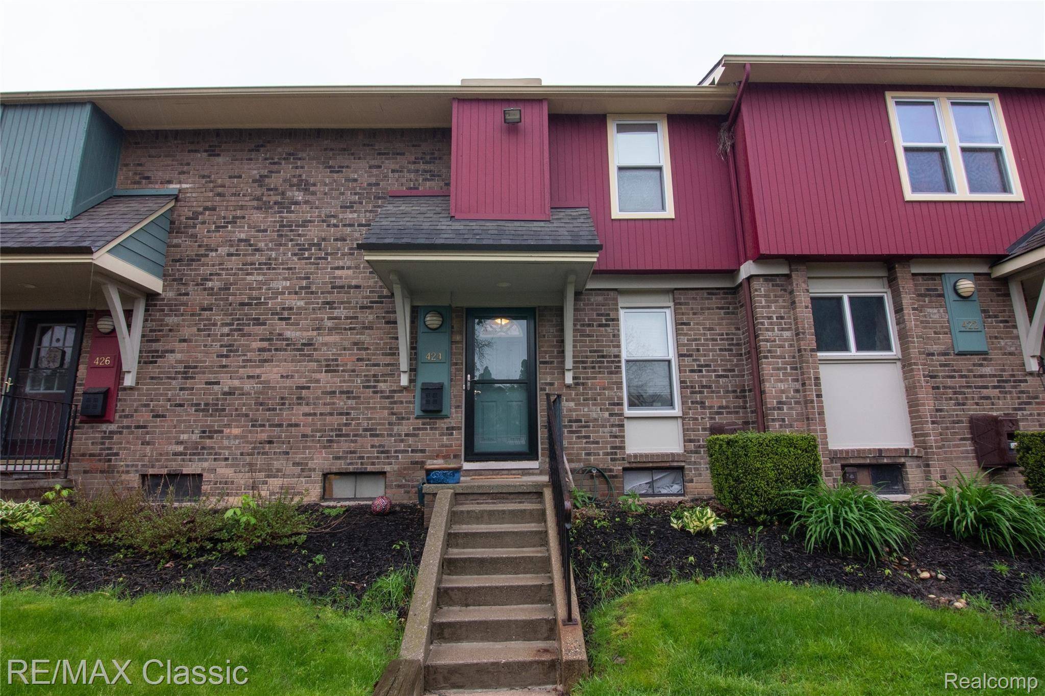 Saline, MI 48176,424 HARTMAN LANE