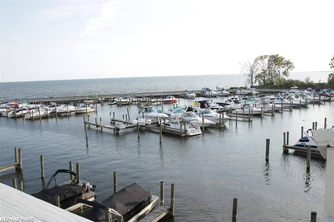 Harrison Twp, MI 48045,37512 Jefferson