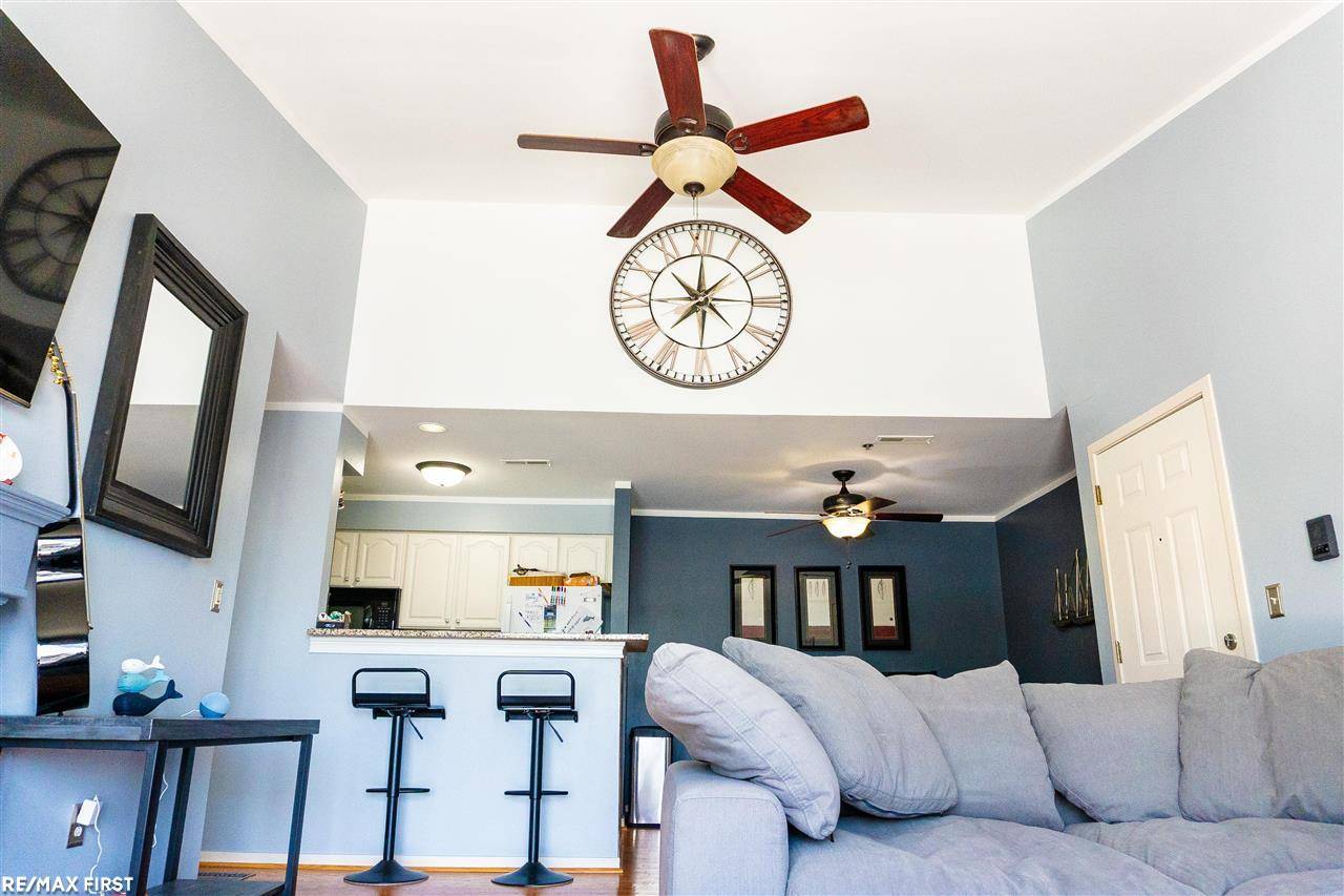 Harrison Twp, MI 48045,37512 Jefferson