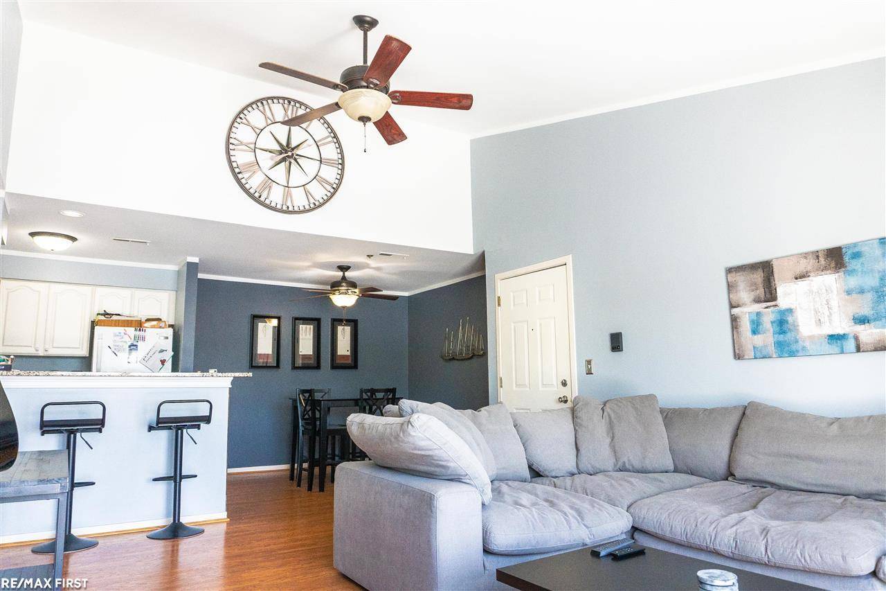 Harrison Twp, MI 48045,37512 Jefferson