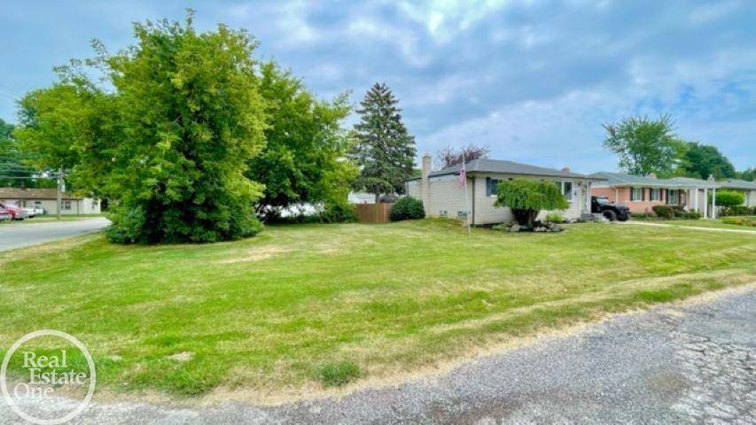 Harrison Twp, MI 48045,39594 Prentiss