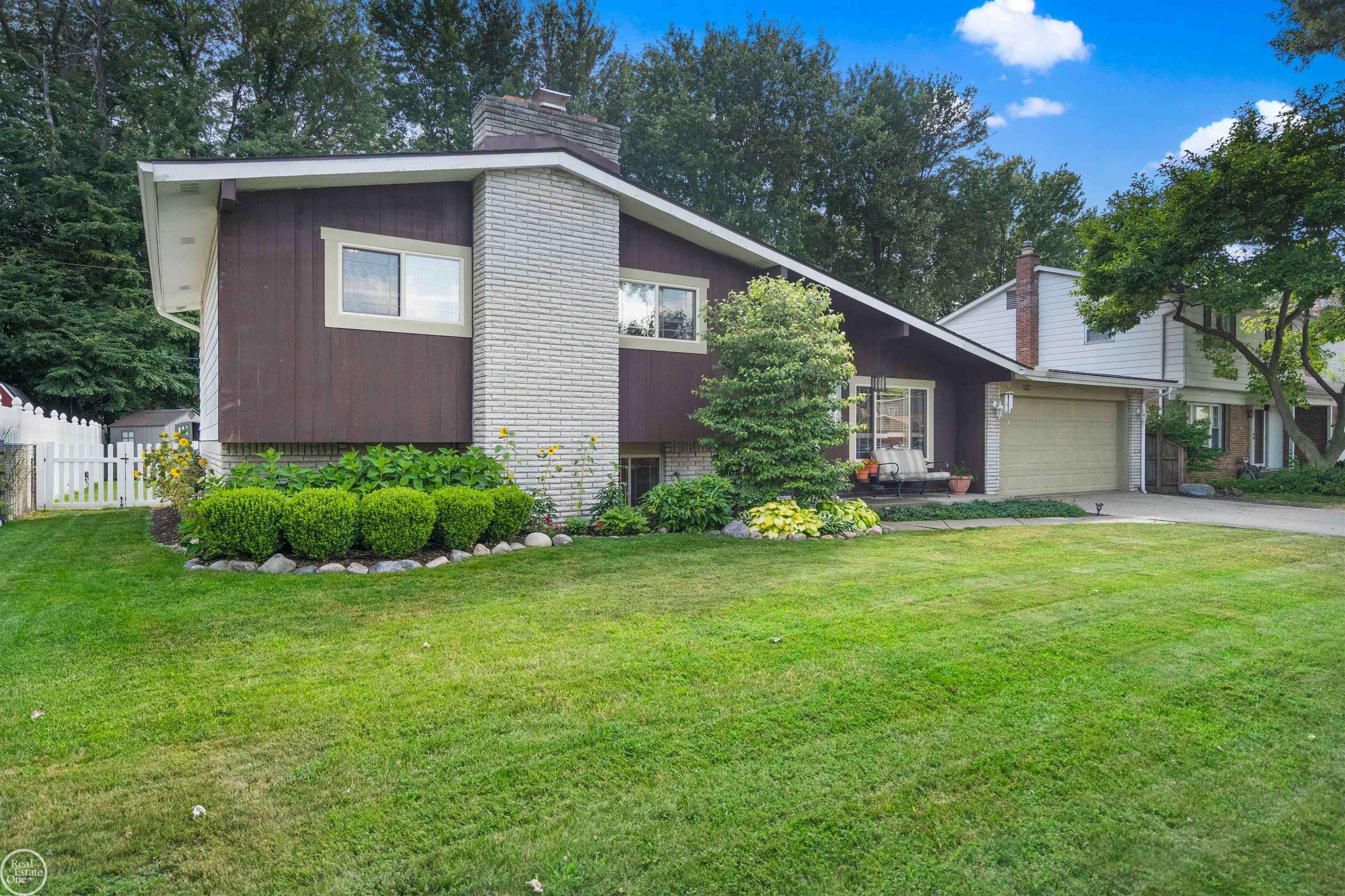 Harrison Twp, MI 48045,25154 S Magdalena