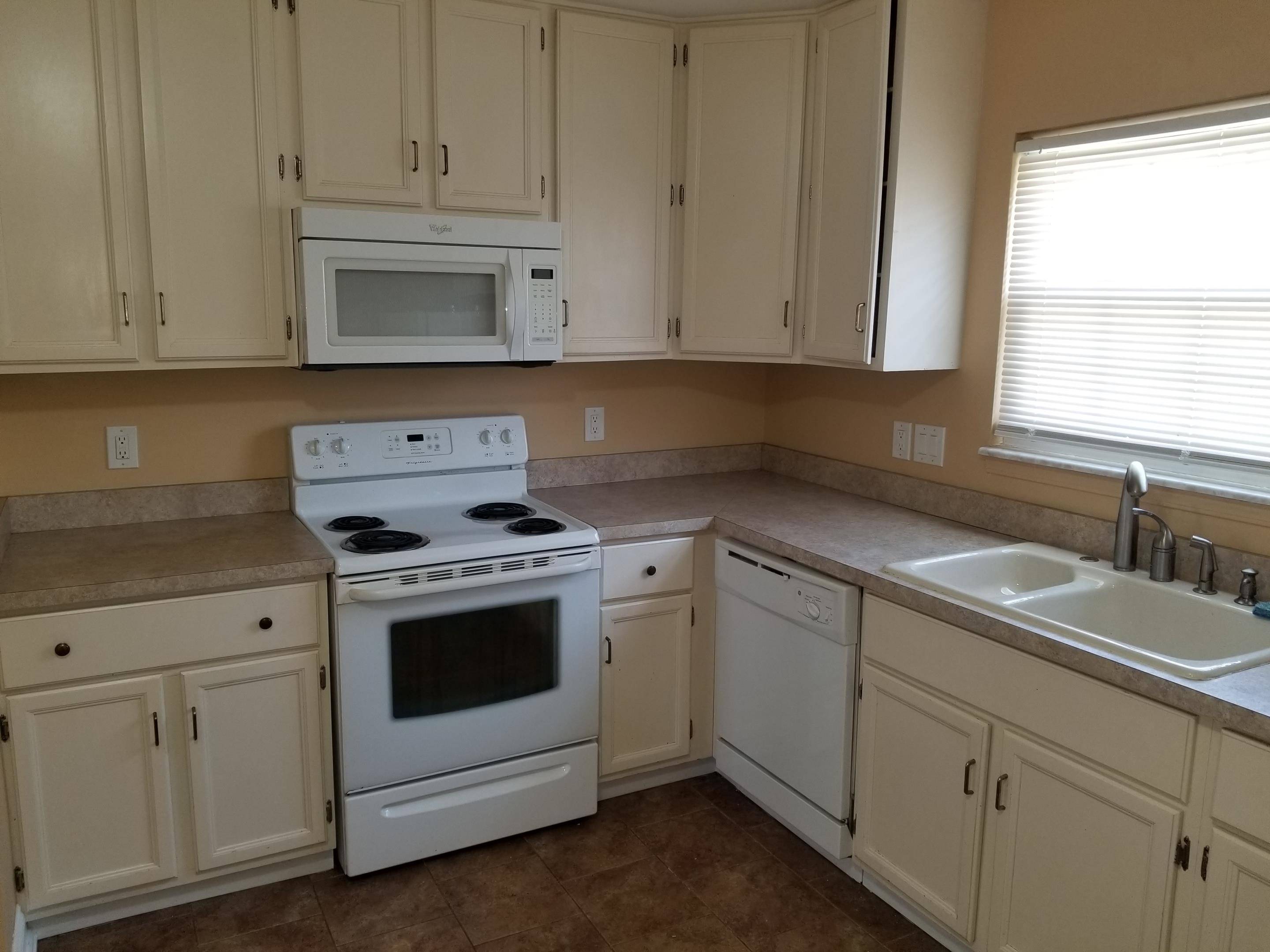 Roseville, MI 48066,20823 Flora