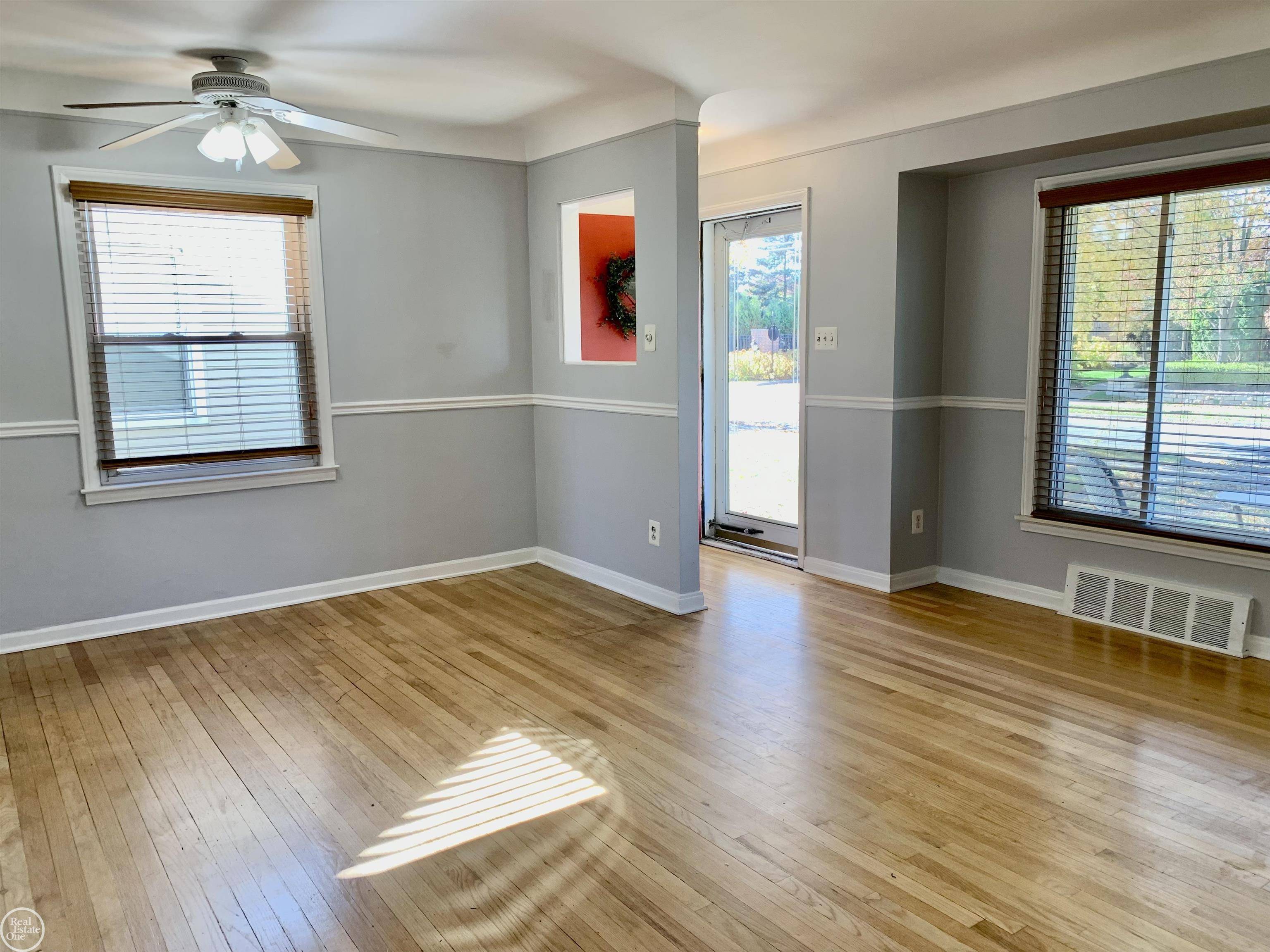 Royal Oak, MI 48067,1523 Irving