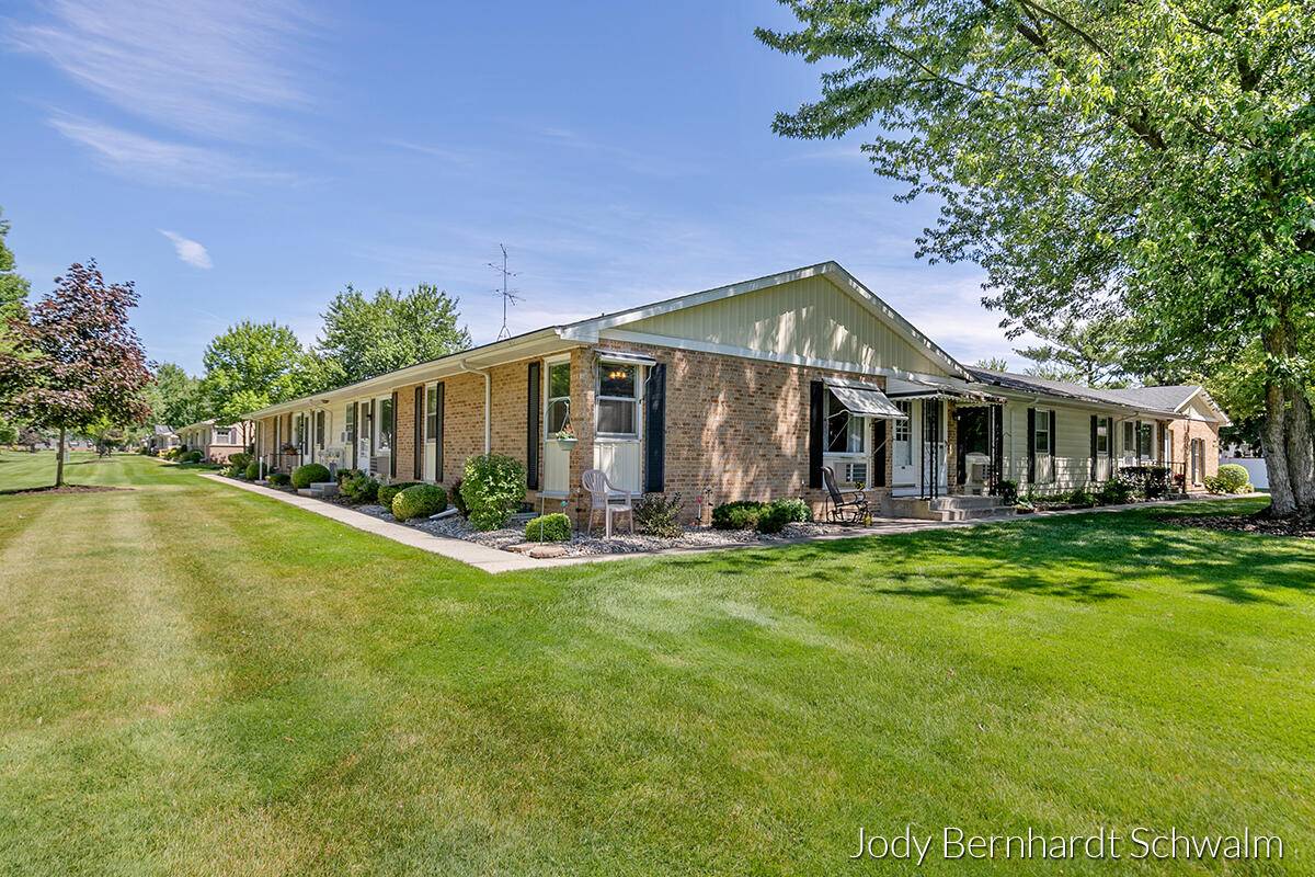 Kentwood, MI 49548,647 Blue Ash DR SE