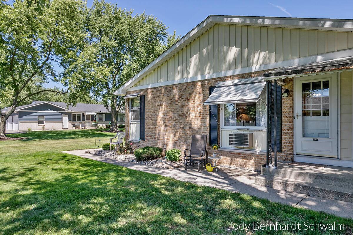 Kentwood, MI 49548,647 Blue Ash DR SE