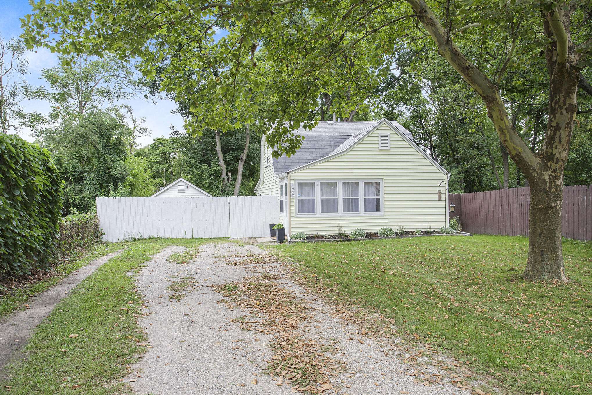 Kentwood, MI 49548,125 Maplelawn ST SE