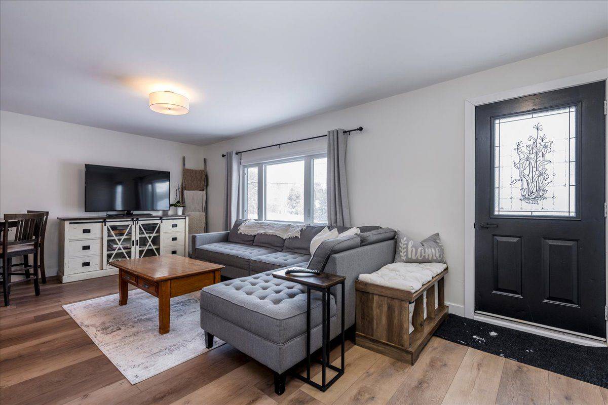 Essa, ON L3W 0C7,8906 5th Line