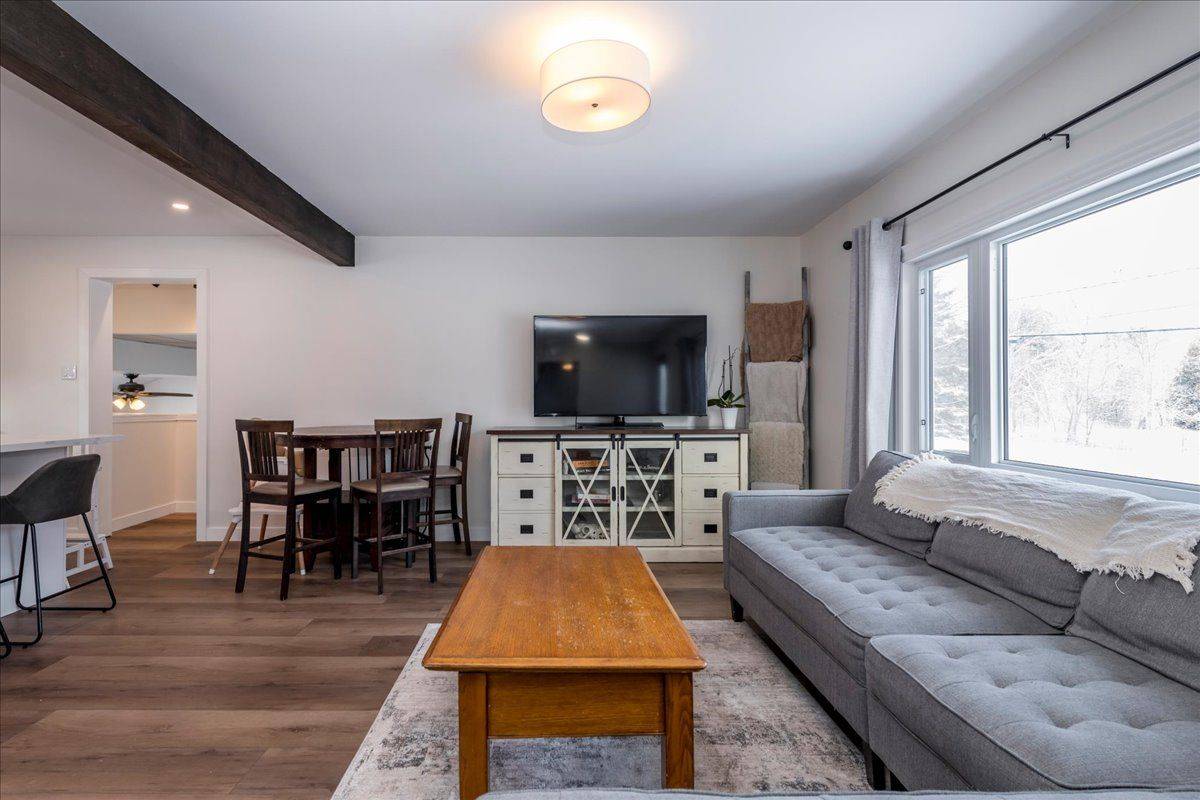 Essa, ON L3W 0C7,8906 5th Line