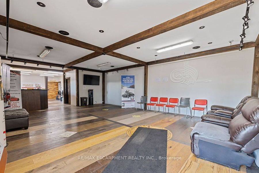 Milton, ON L9T 1X9,53 Steeles AVE E