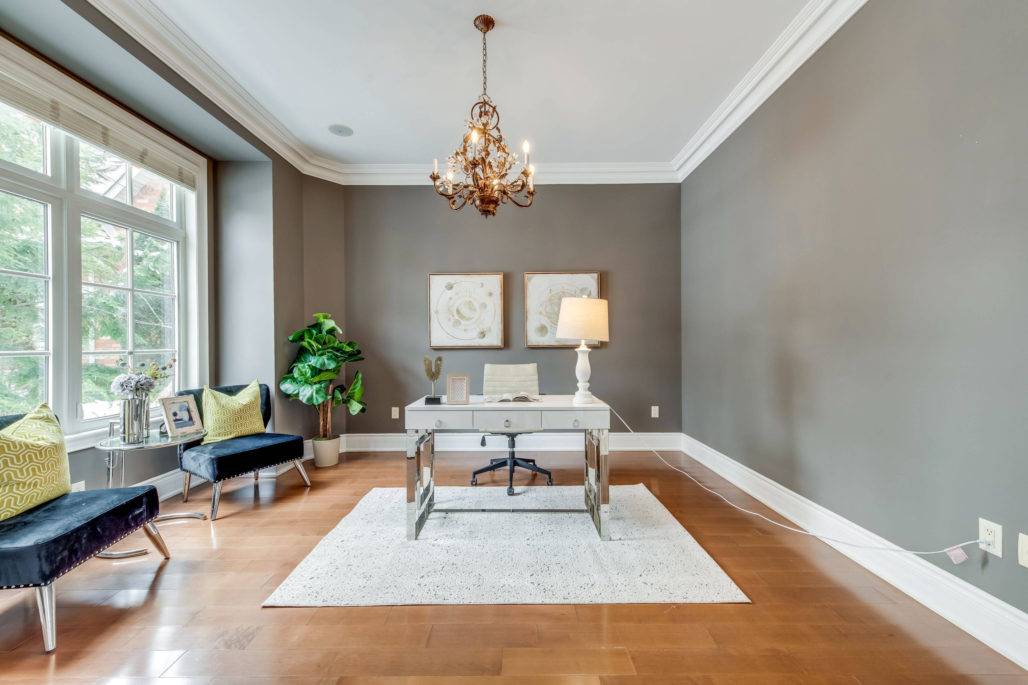 Burlington, ON L7N 1B1,3341 Lakeshore RD