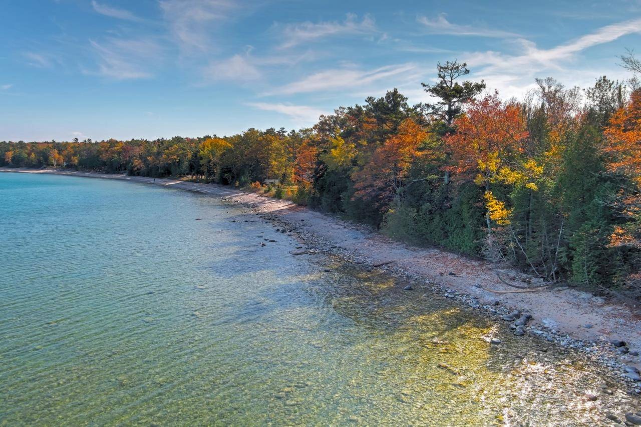 Northport, MI 49670,11886 E Kinnikinick RD