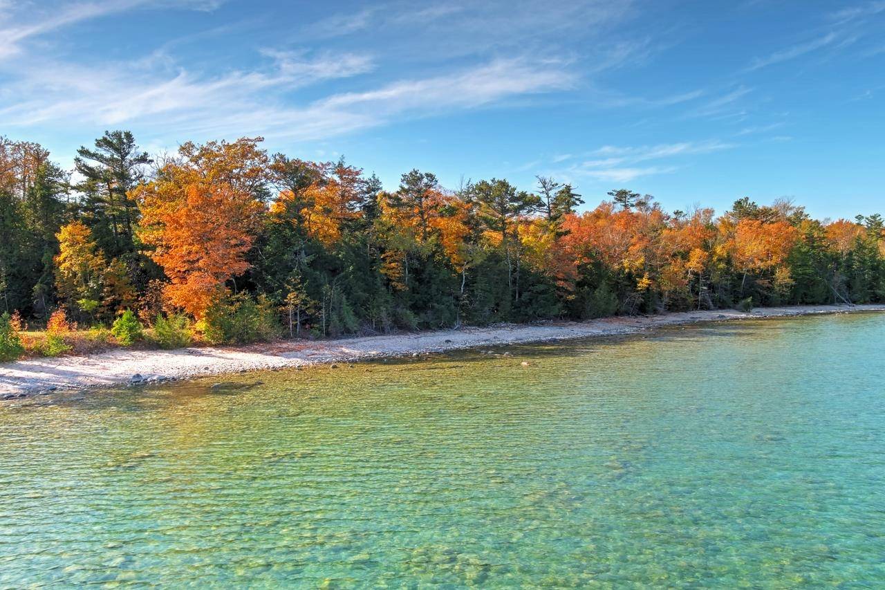 Northport, MI 49670,11886 E Kinnikinick RD