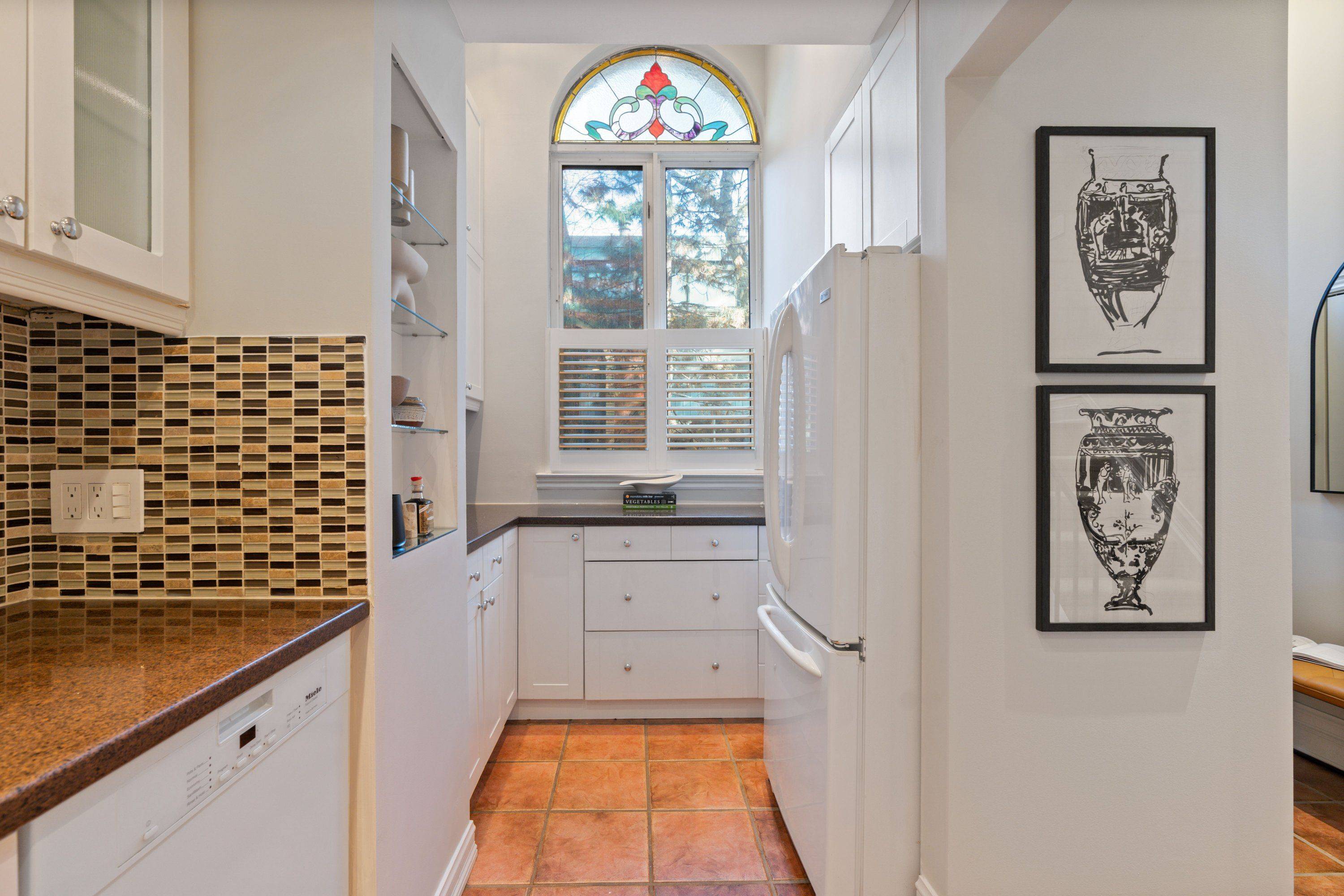 Toronto C08, ON M5A 2S1,280 Sherbourne ST #12