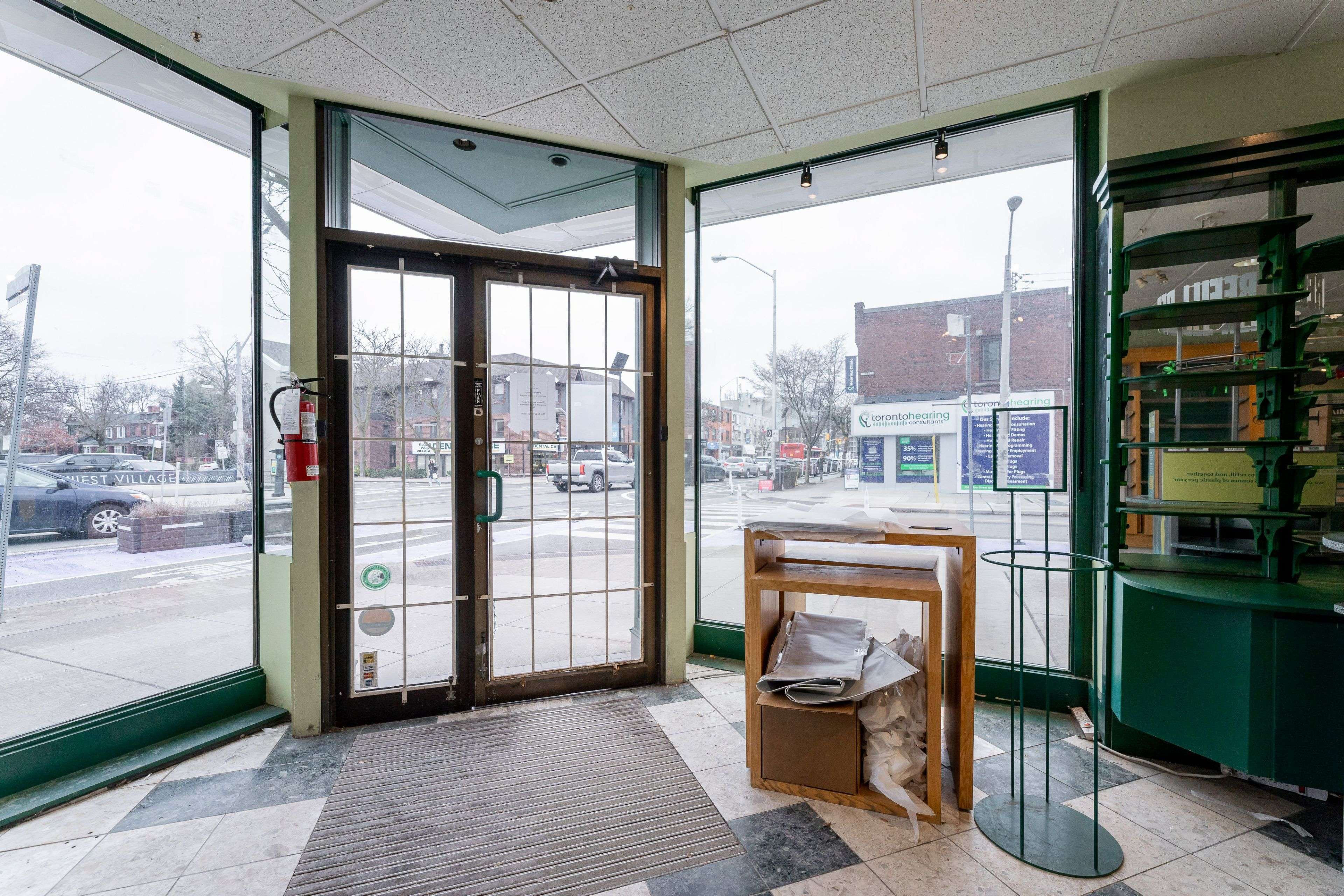 Toronto W02, ON M6S 1P3,2366 Bloor ST W