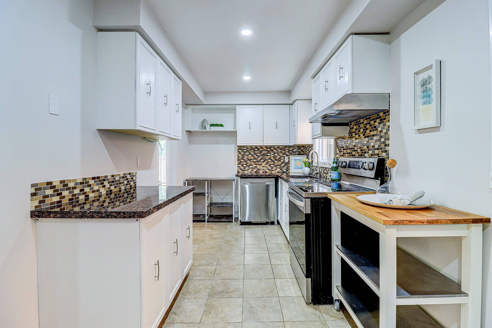 Mississauga, ON L5R 2V9,679 Constellation DR