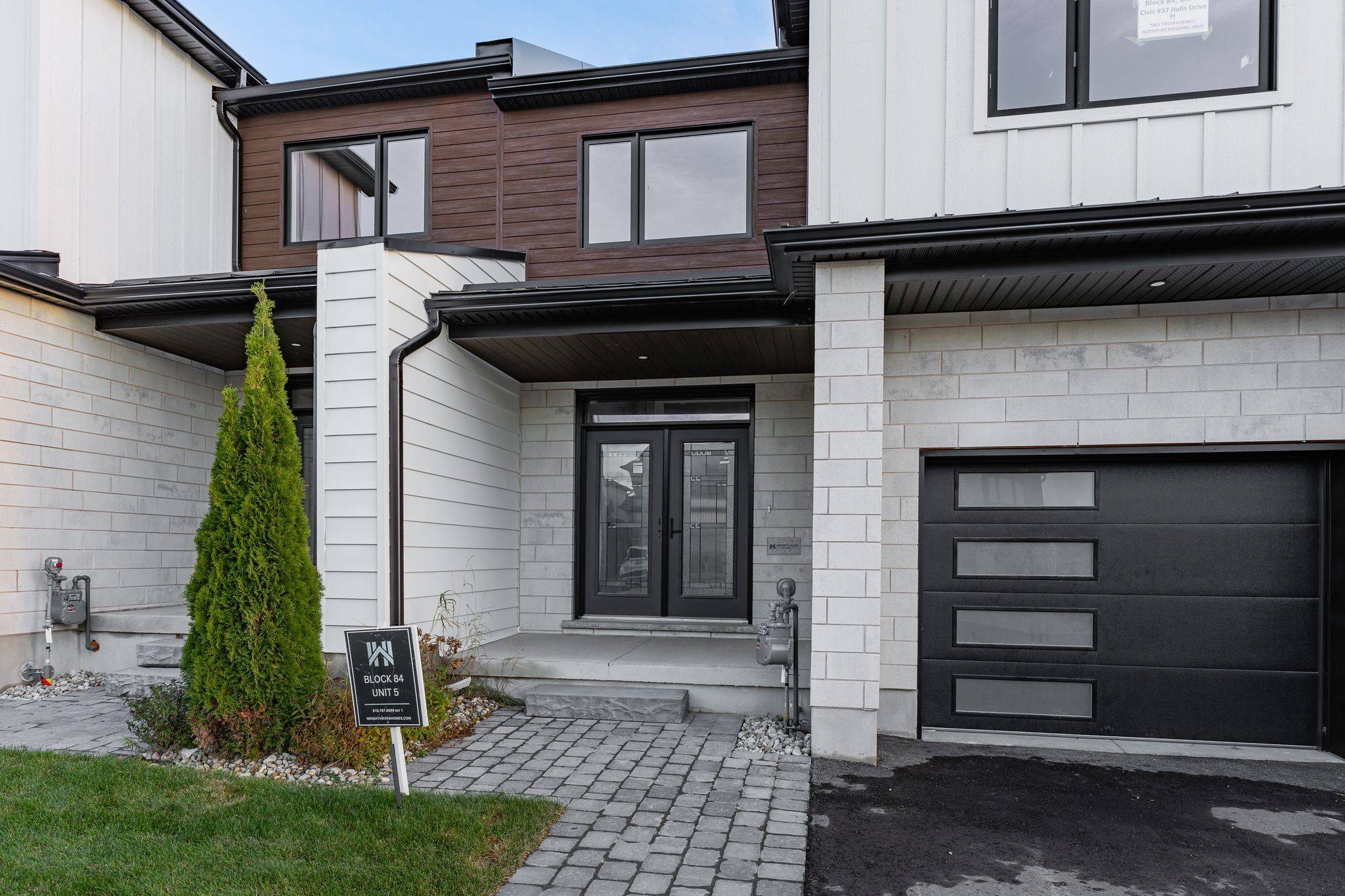 Centre Wellington, ON N0B 1S0,35 Halls DR