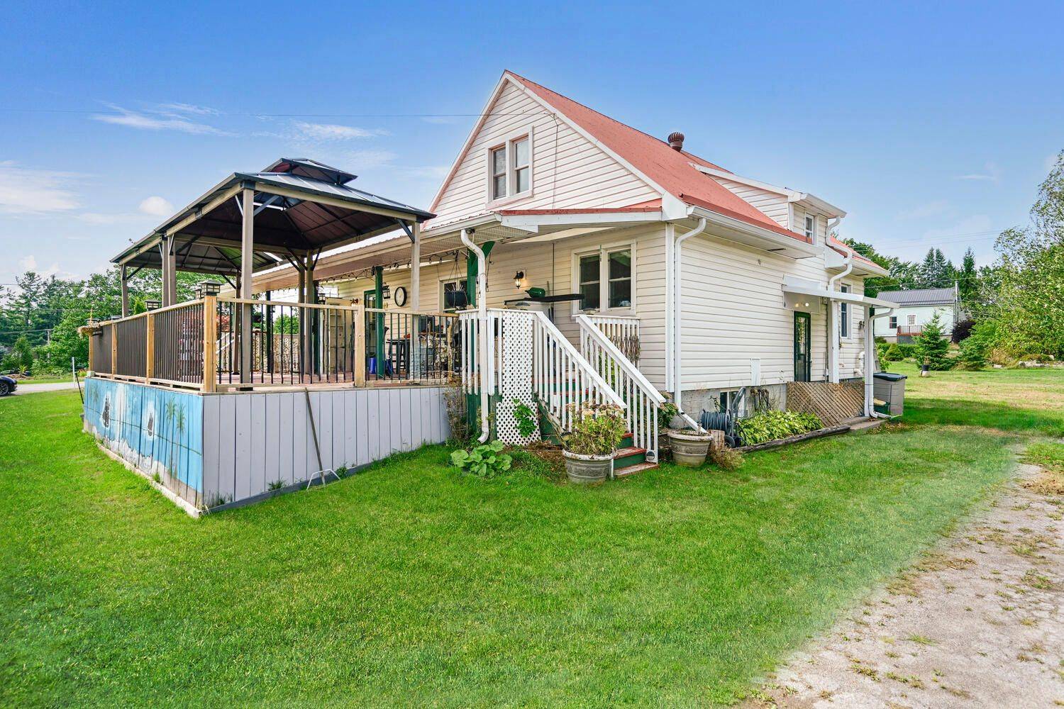 9 and 7 Richmond ST, Augusta, ON K0E 1P0