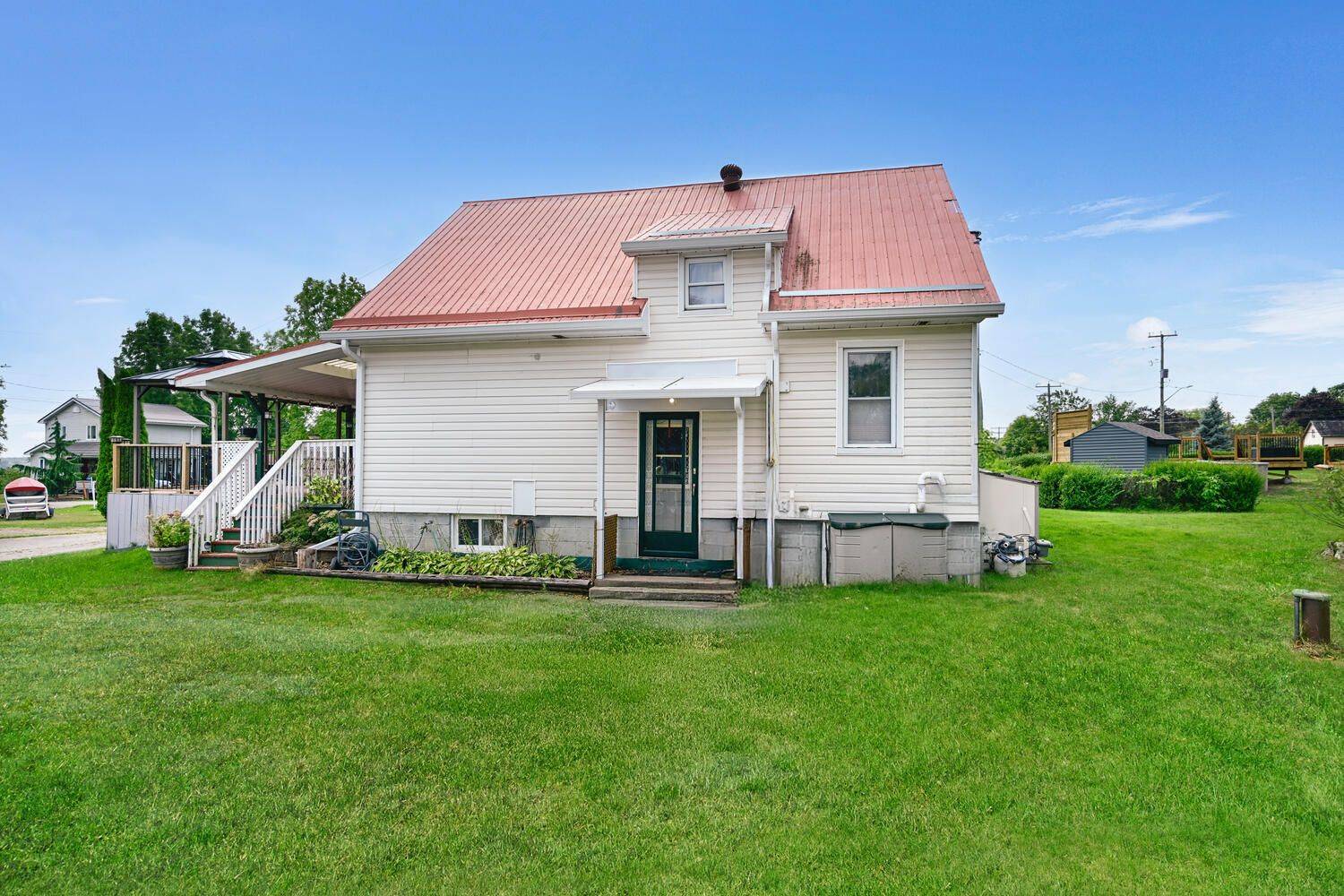 9 and 7 Richmond ST, Augusta, ON K0E 1P0