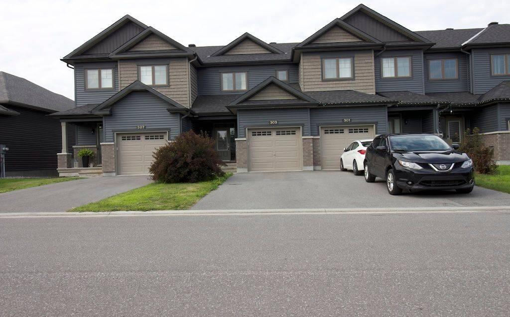 Clarence-rockland, ON K4K 0K1,303 Rue De L Etang ST