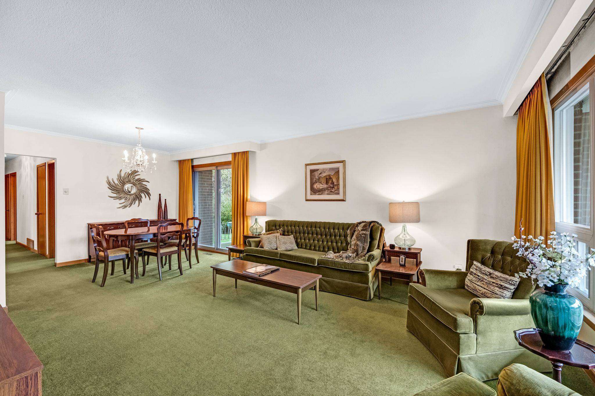 Toronto W05, ON M9L 2L5,28 Aviemore DR