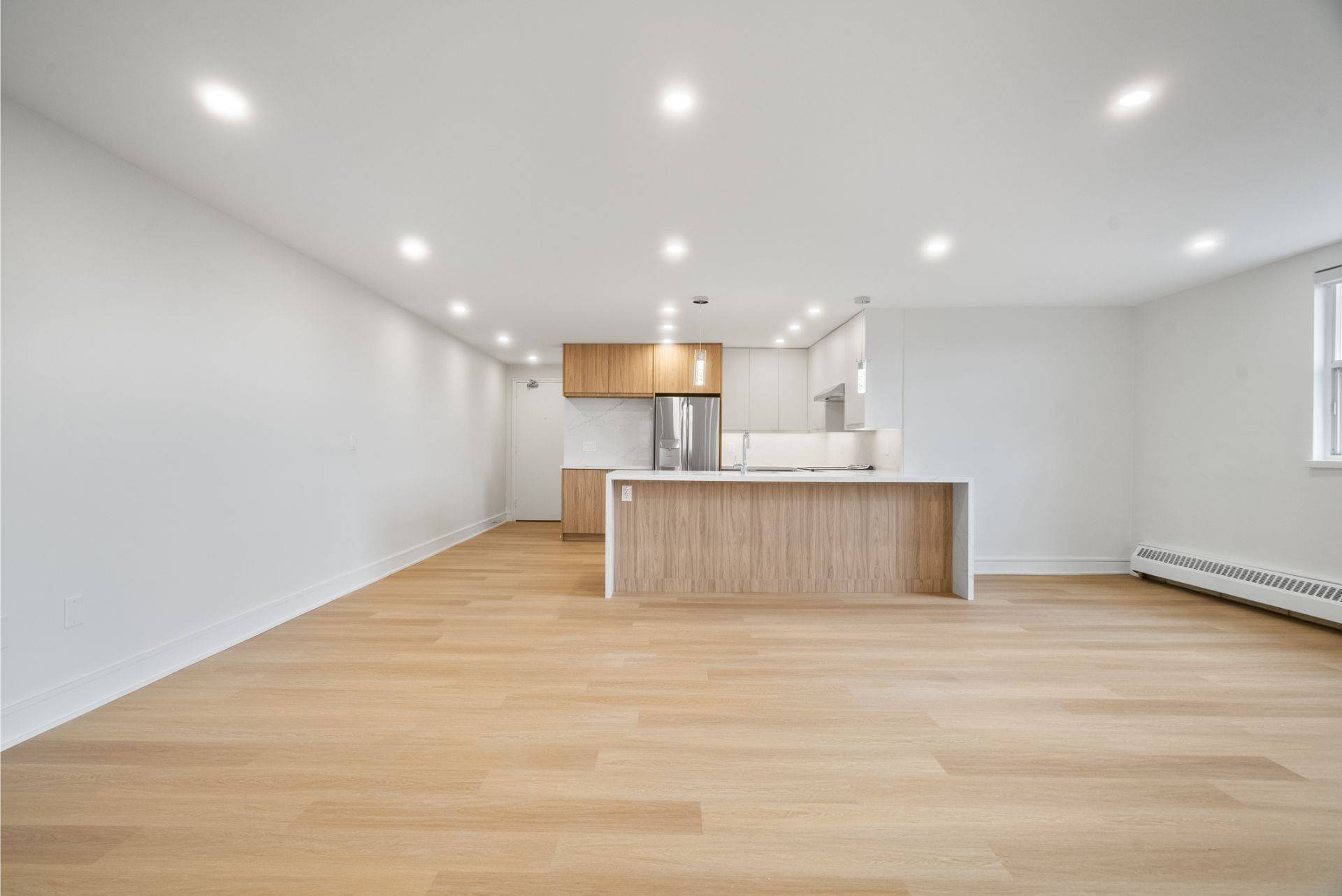 Toronto W08, ON M9A 4W3,10 Fontenay CT #606