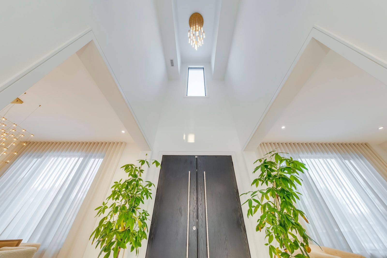 Mississauga, ON L5H 2L5,2620 Mississauga RD