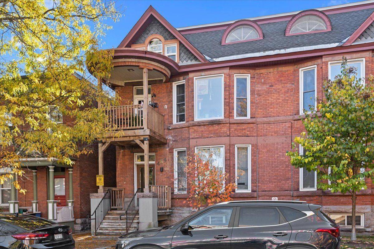 Ottawa Centre, ON K1R 5L4,484 Gilmour ST #5