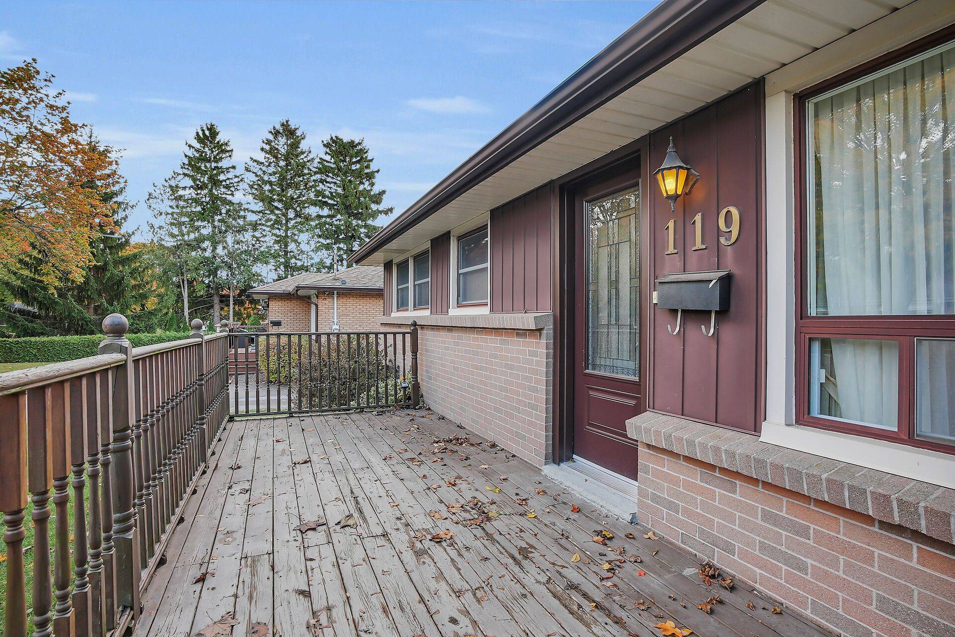 London East, ON N5V 1C6,119 Bancroft RD