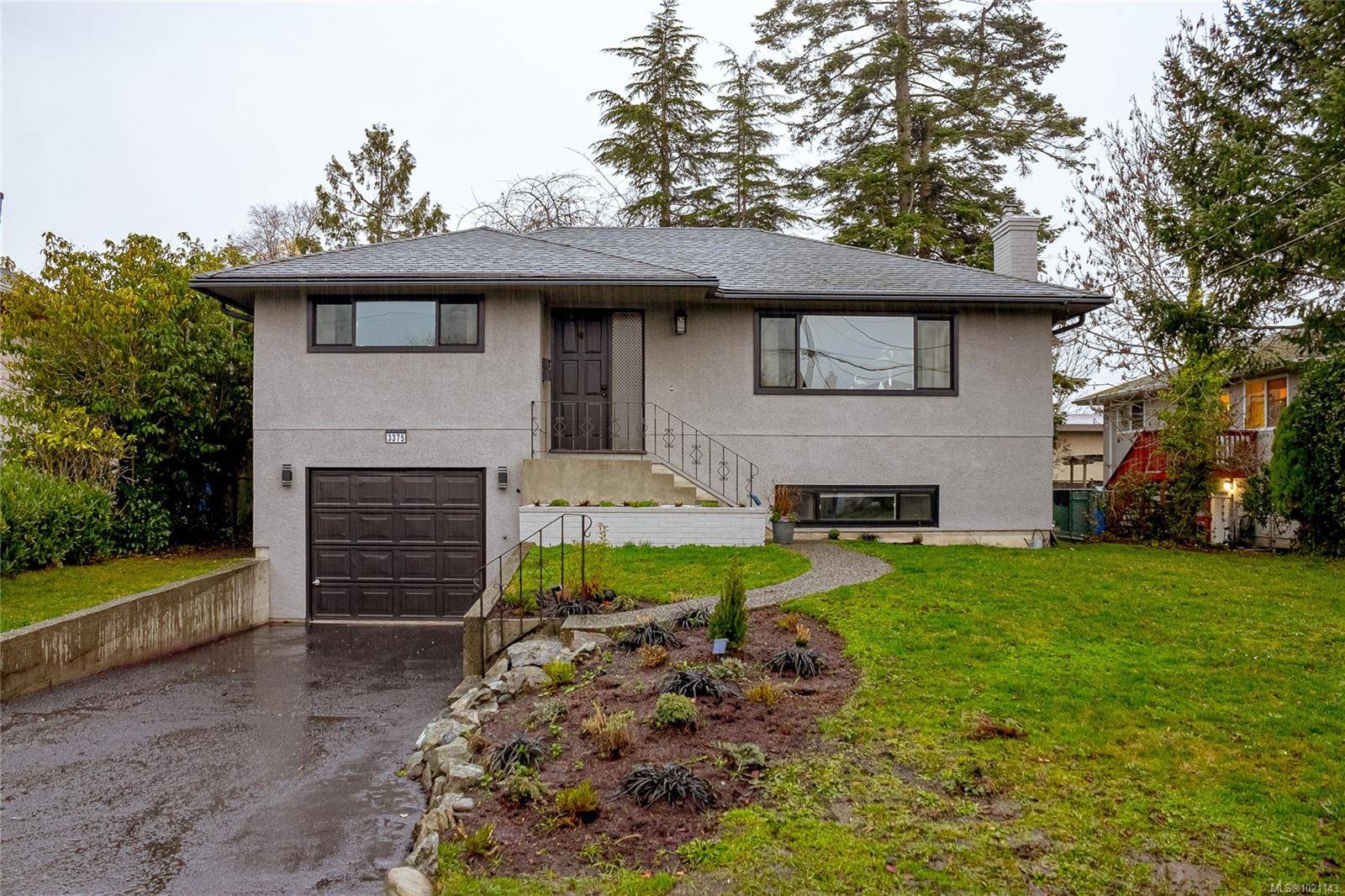 Saanich, BC V8P 4K2,3375 Kingsley Pl