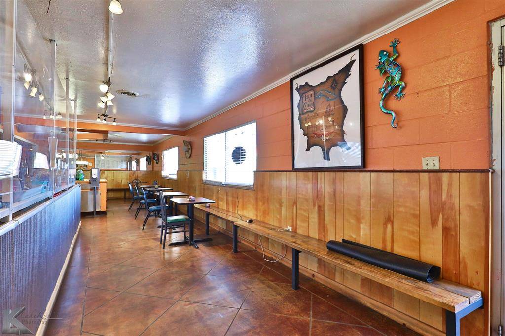 Baird, TX 79504,841 W 4th Street