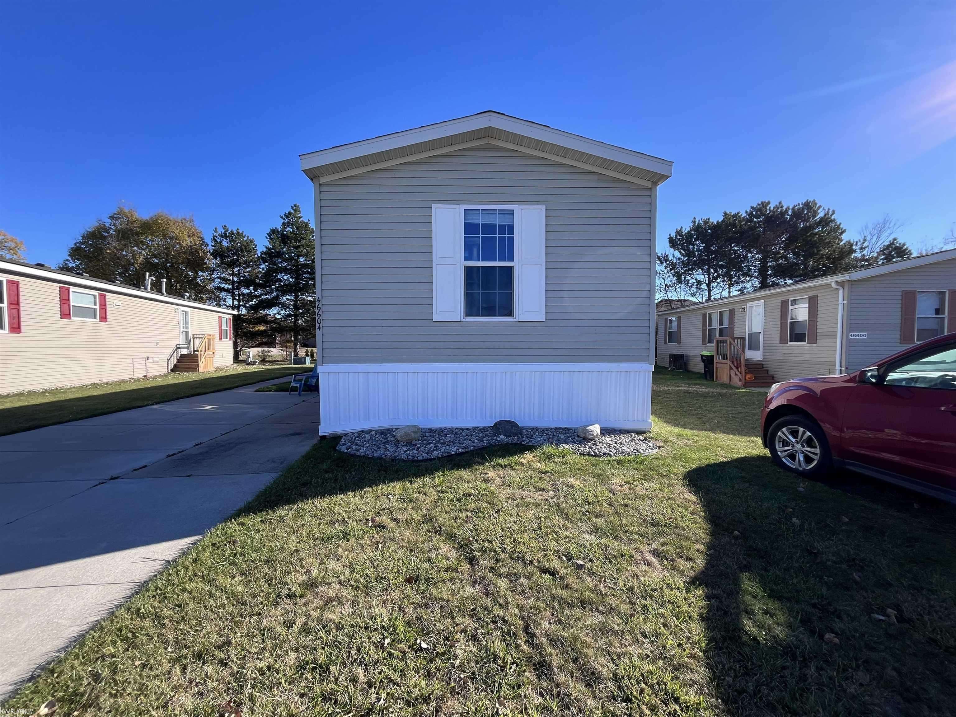 Macomb, MI 48044,44604 Bonaparte DR