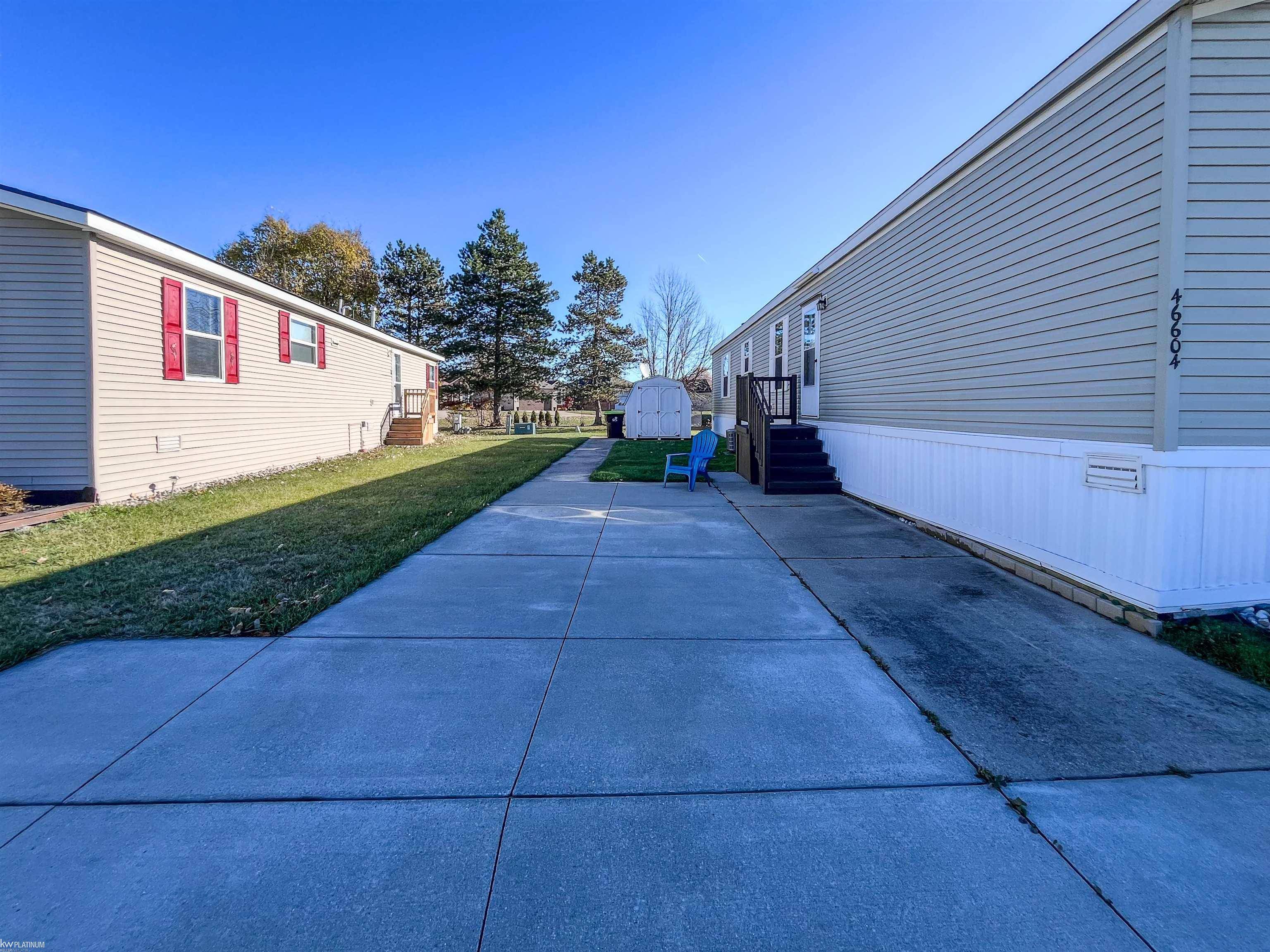 Macomb, MI 48044,44604 Bonaparte DR