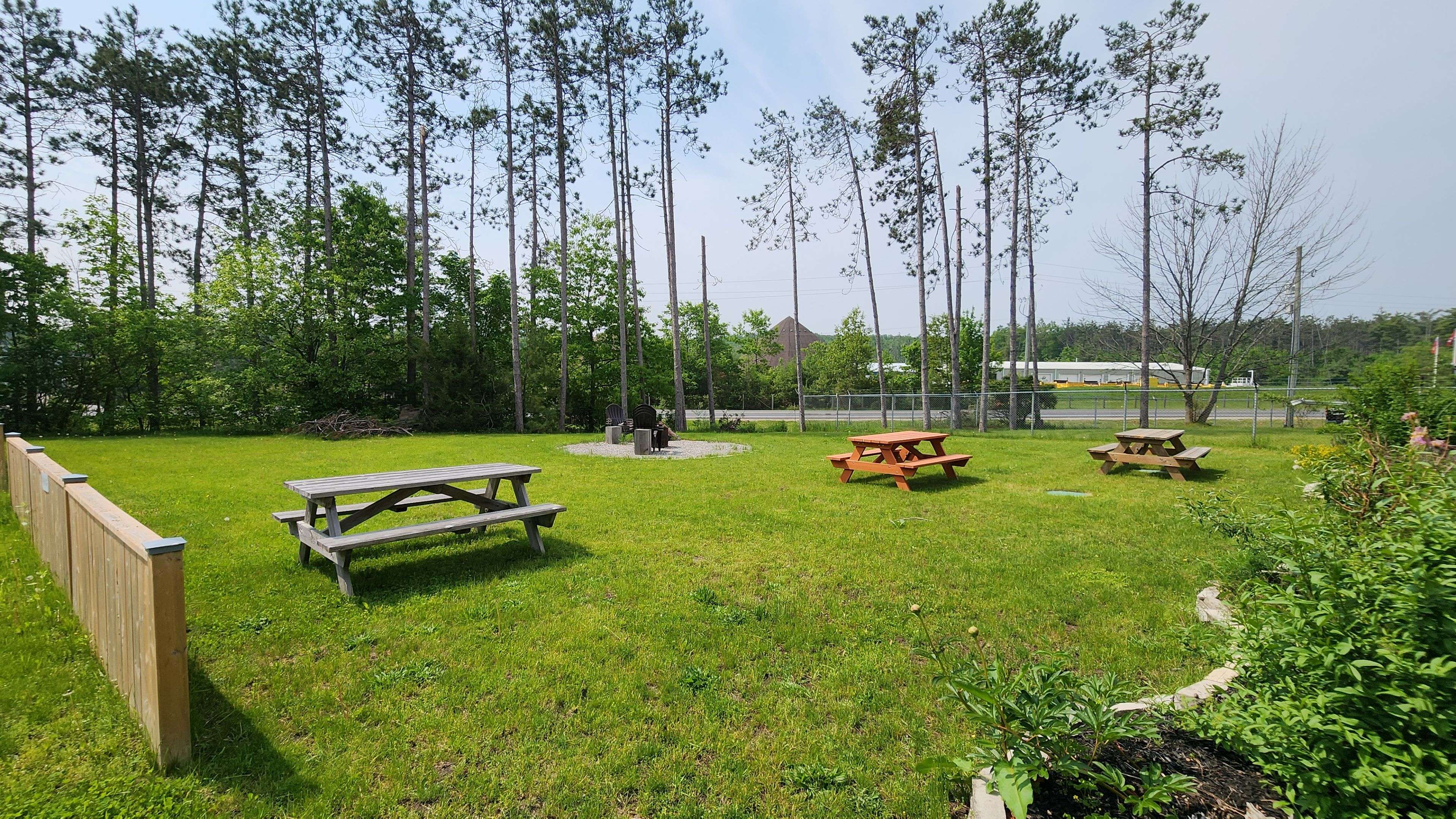 Springwater, ON L9X 1J4,1148 Snow Valley RD #4