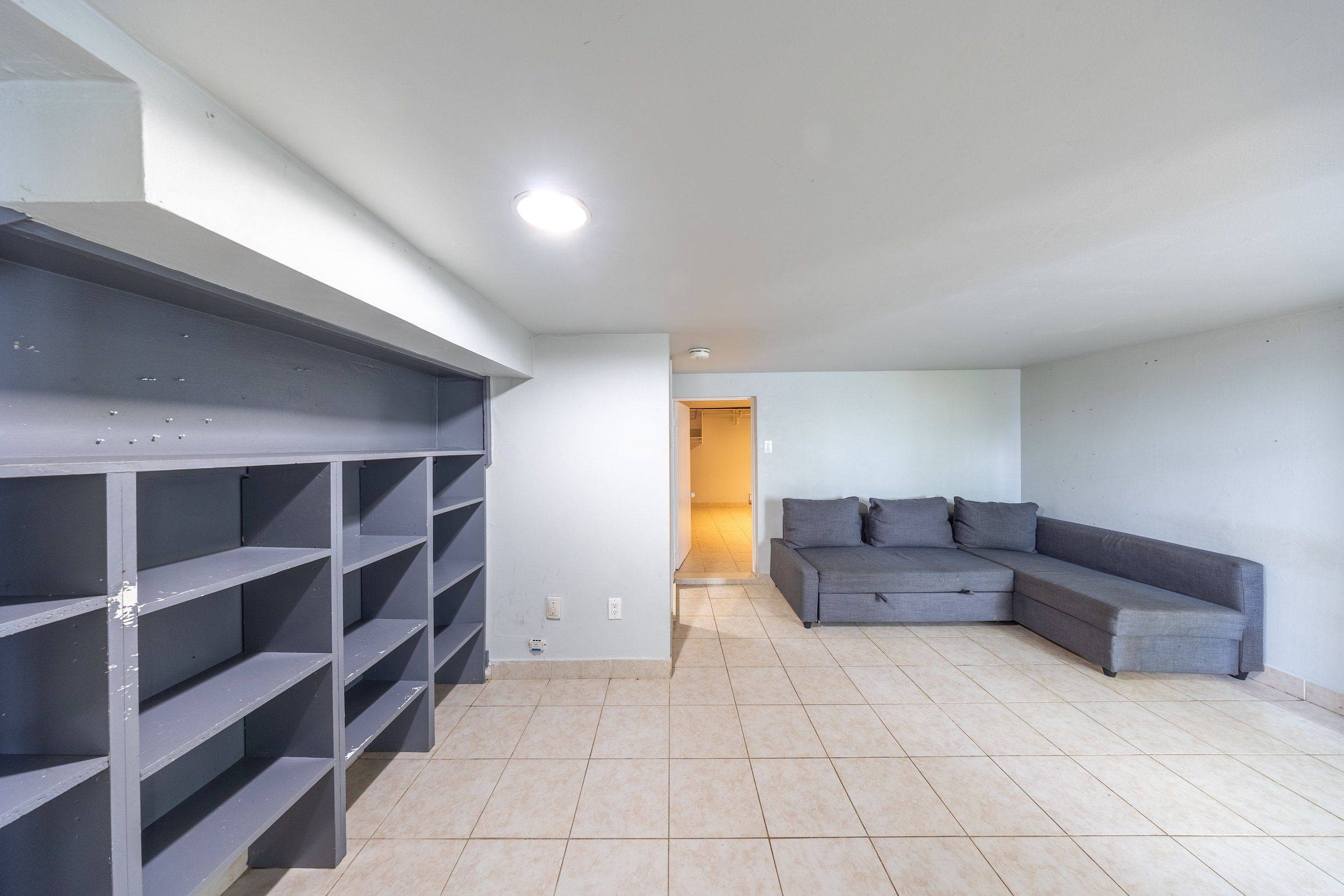 Toronto W03, ON M6H 2G9,1366 Davenport RD #Lower