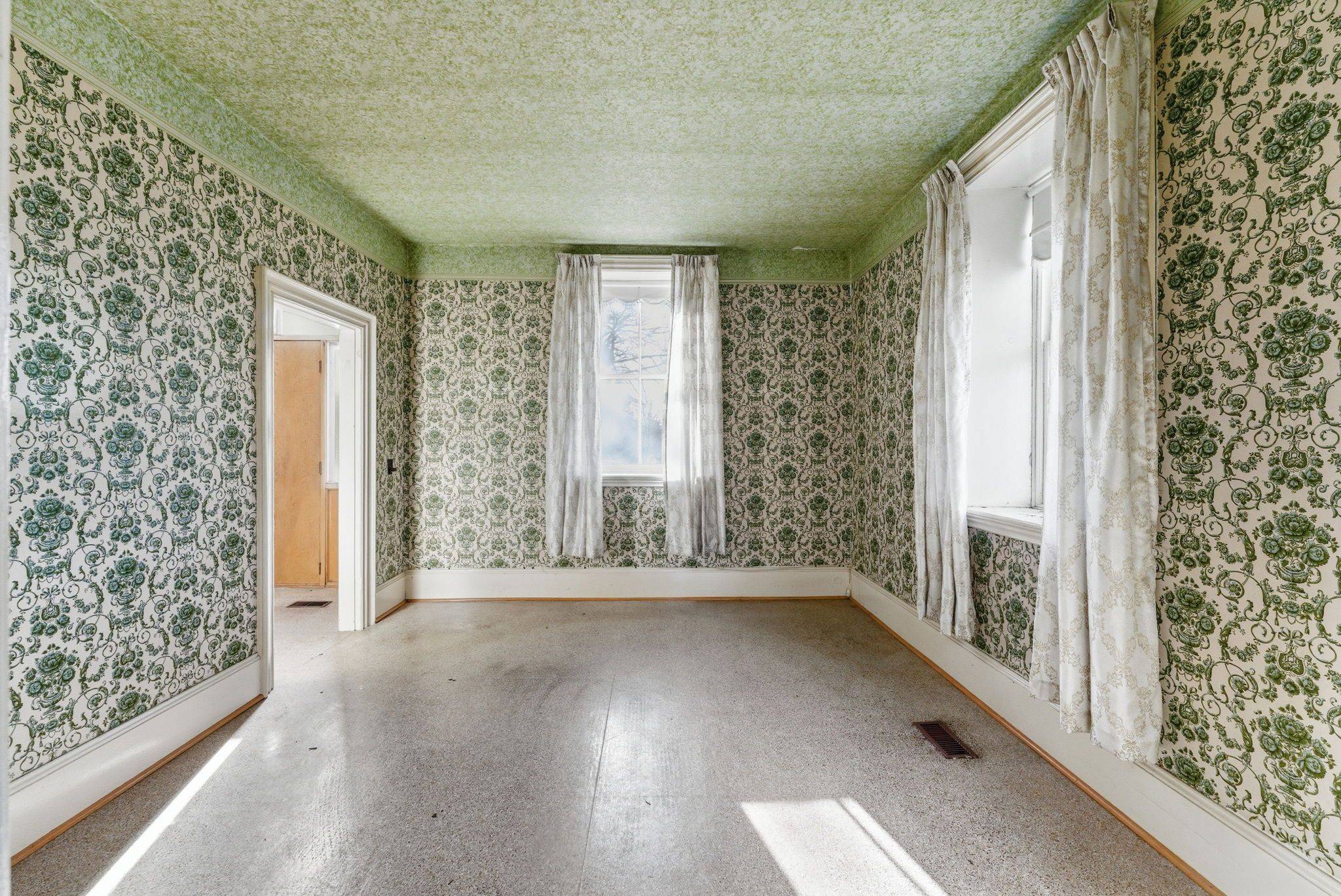 Hamilton, ON N0B 2J0,1804 Gore RD