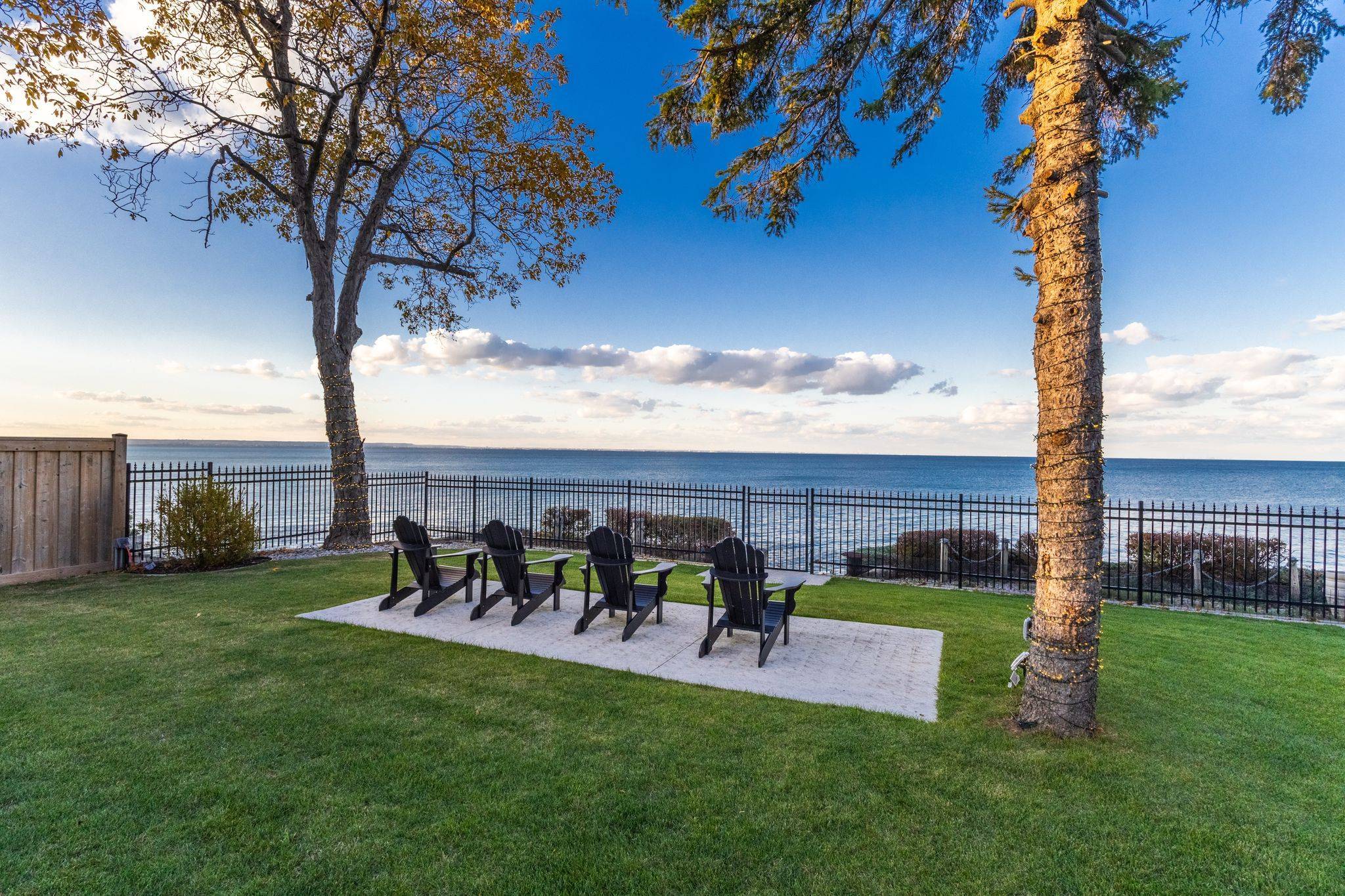 Hamilton, ON L8E 5E2,7 Campview RD